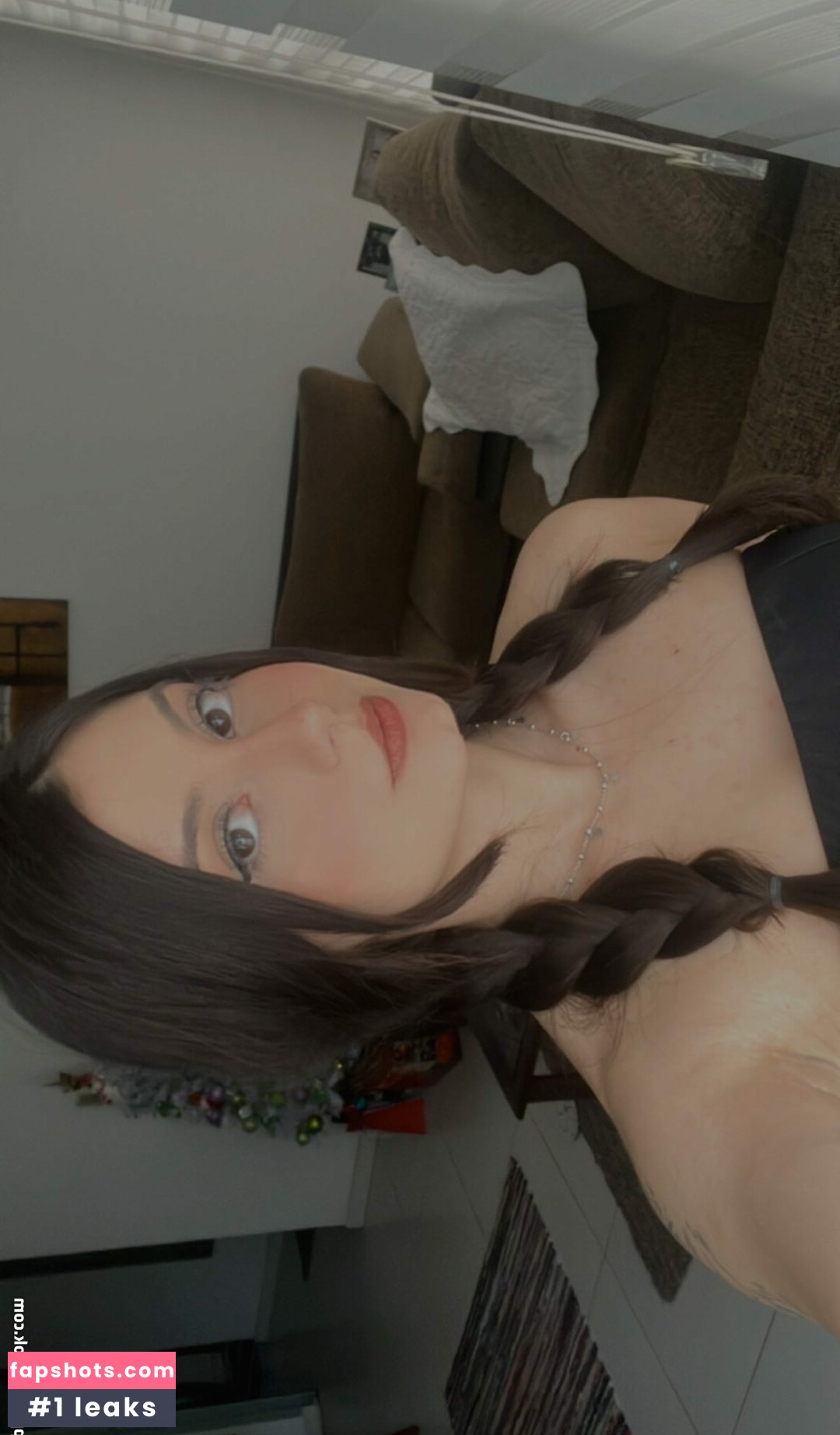 Ingrid Larissa gallery photo #9