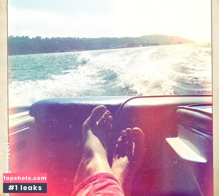 Ingrid Michaelson gallery photo #13