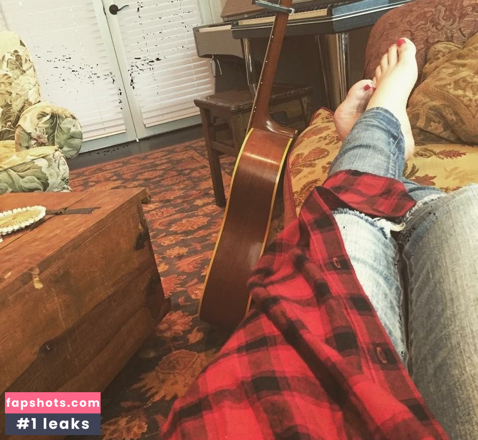 Ingrid Michaelson gallery photo #21