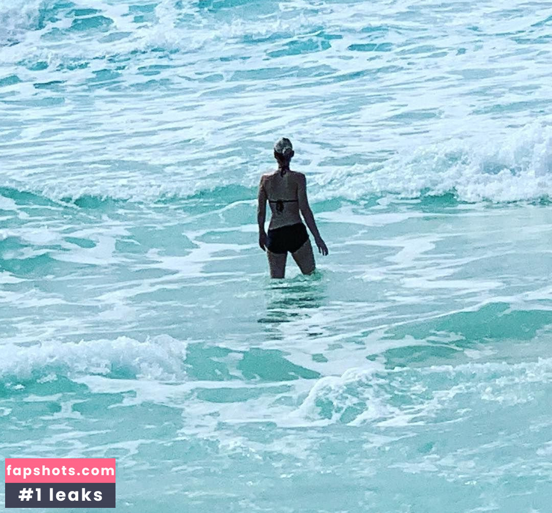 Ingrid Michaelson gallery photo #24