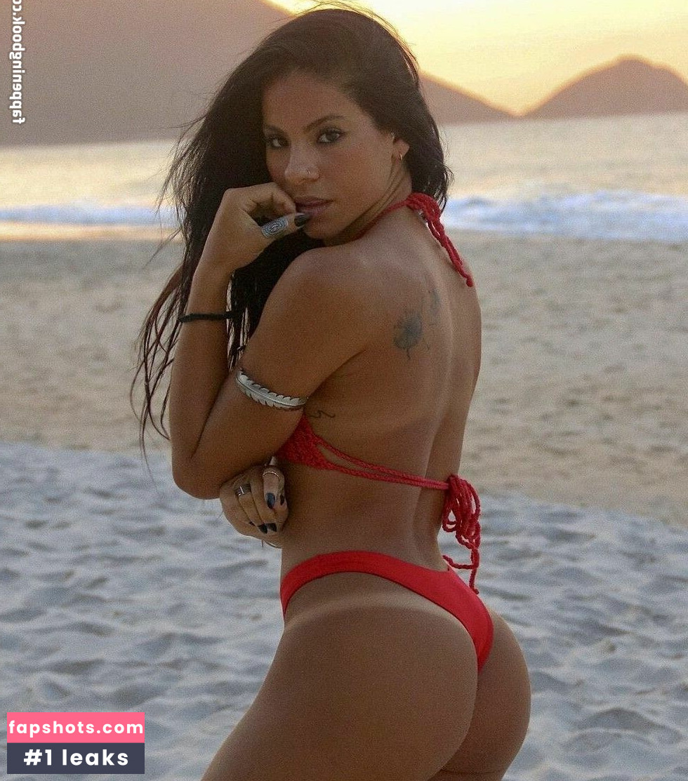 Ingrid Oliveira gallery photo #8