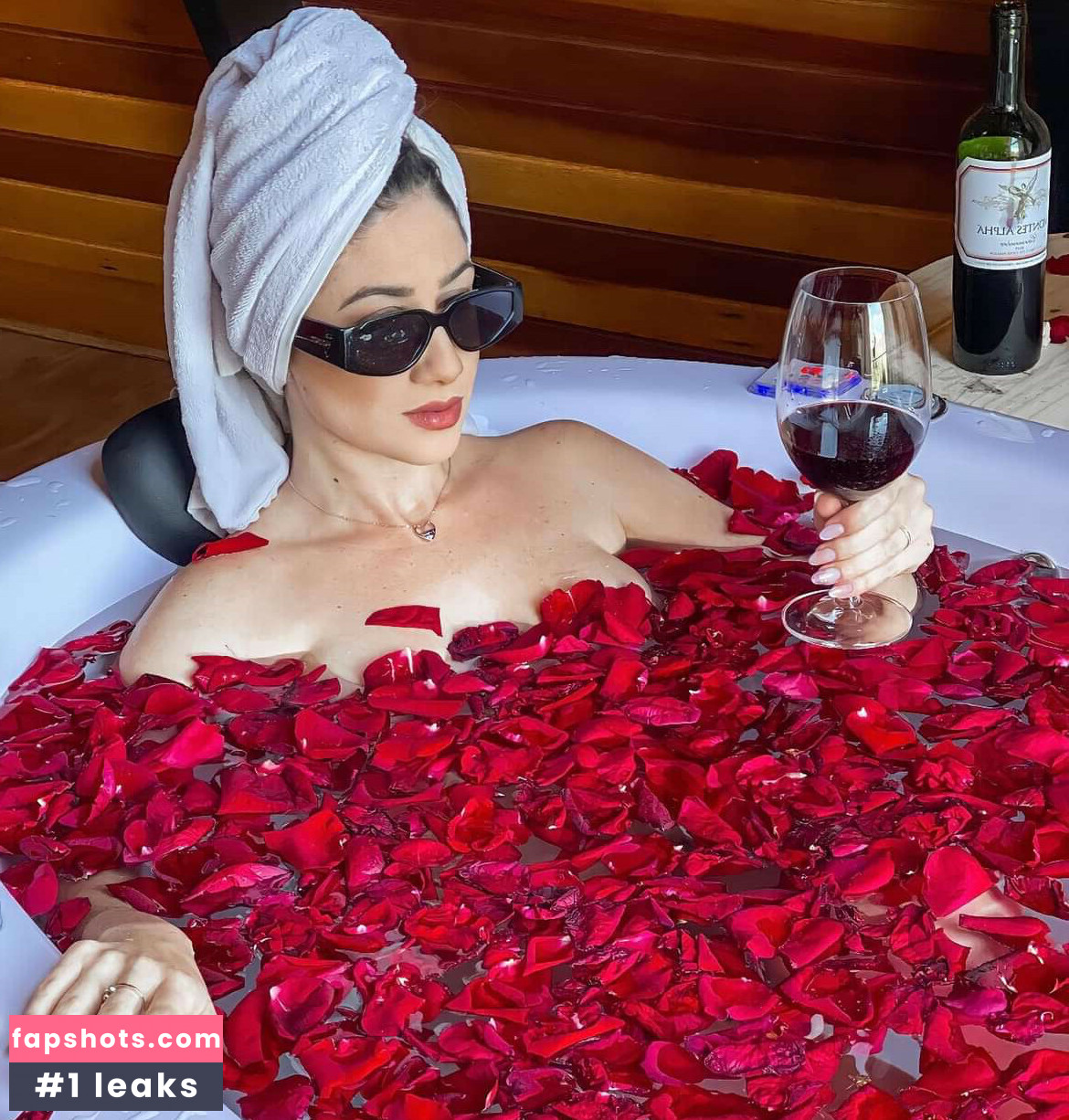 Ingrid Rodrigues gallery photo #15