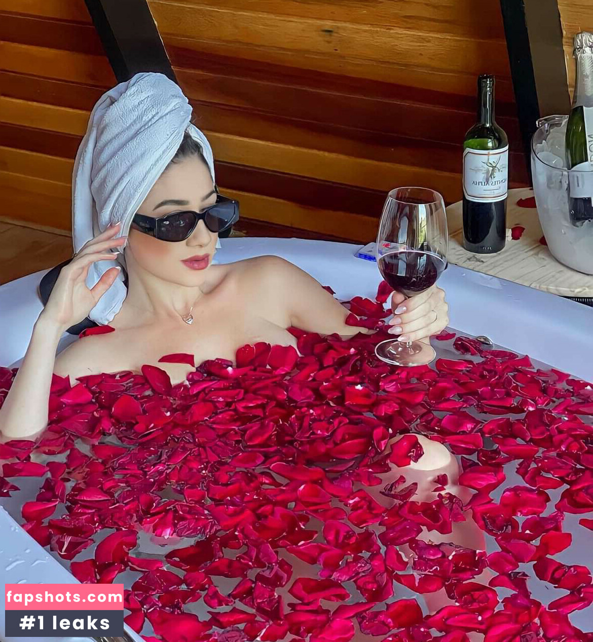 Ingrid Rodrigues gallery photo #23