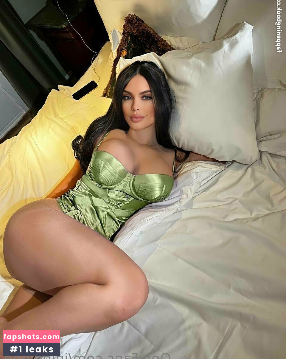 inihelene gallery photo #9