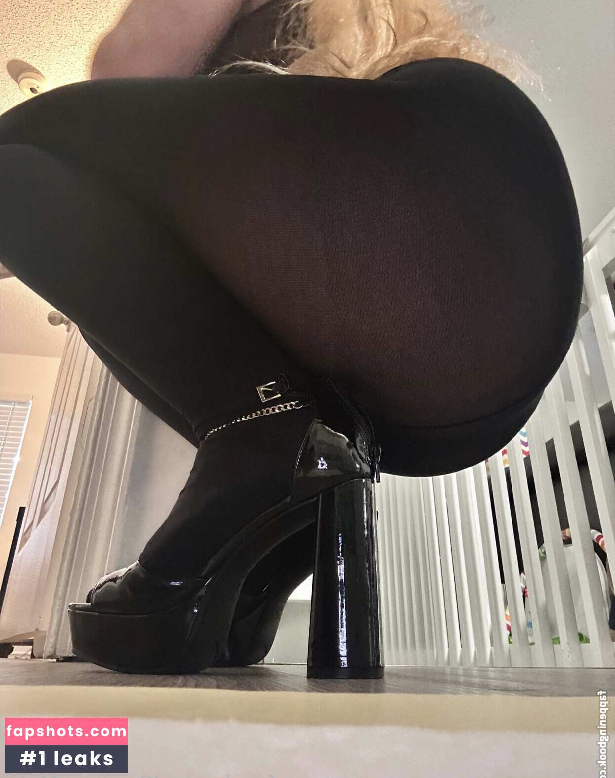 Initialelon gallery photo #18