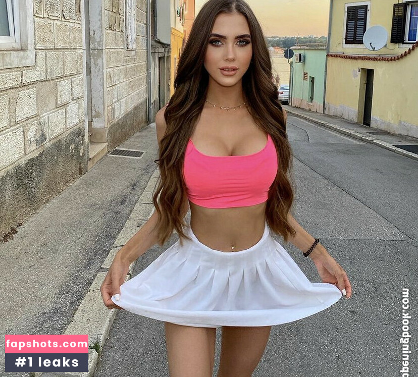 Instabella Nude Leaks OnlyFans Photos #5 - LeakJerk