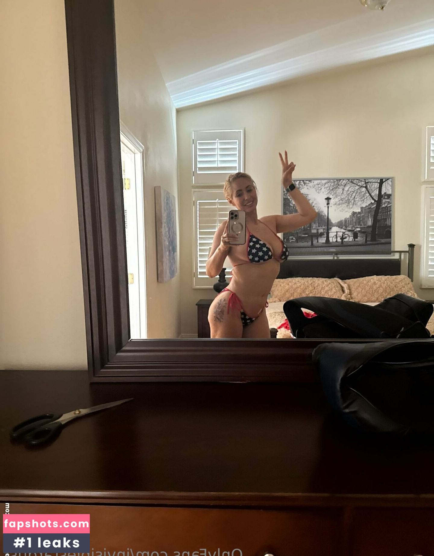 invisiblestardust gallery photo #19