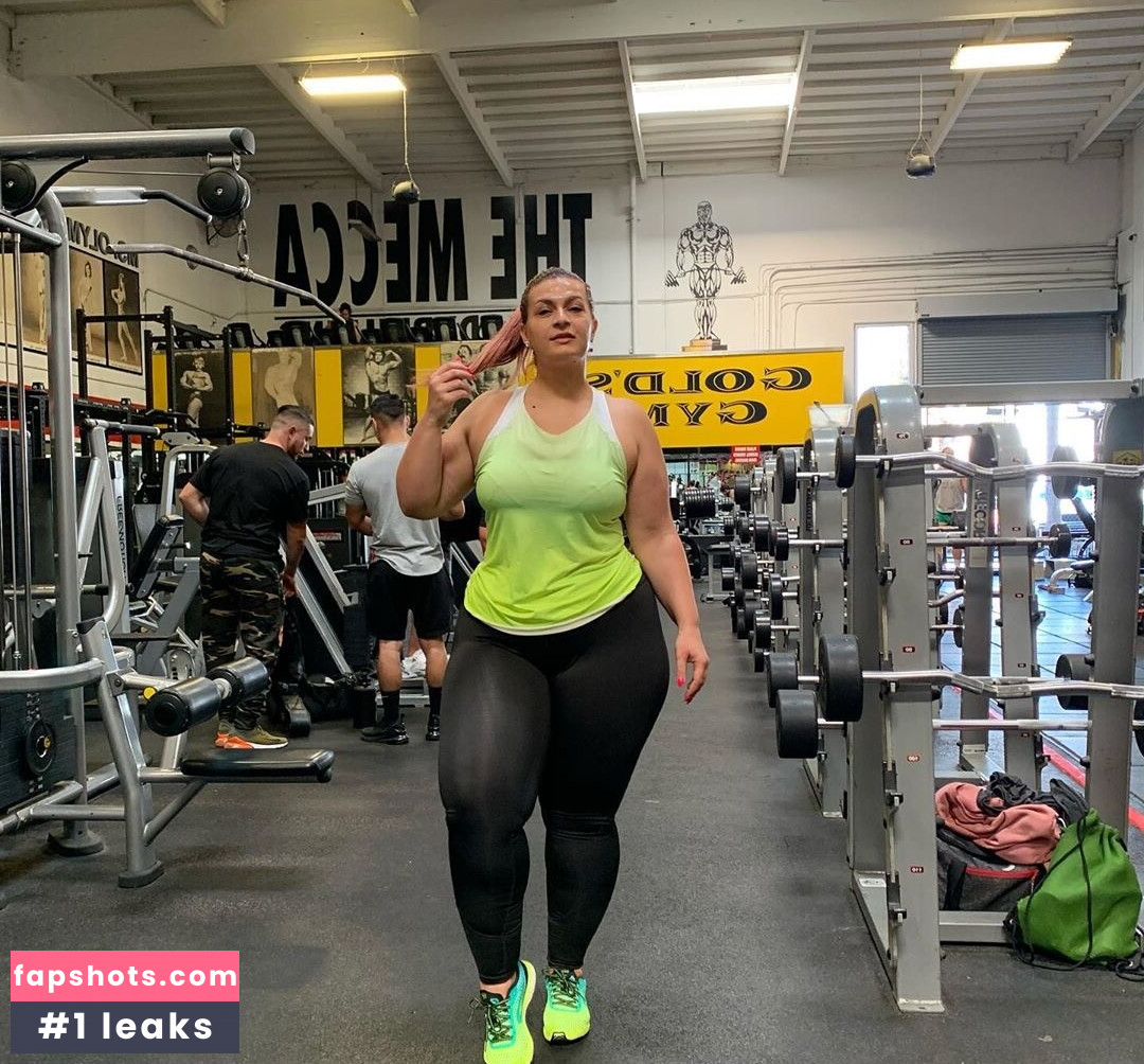 Ioana Chira gallery photo #12