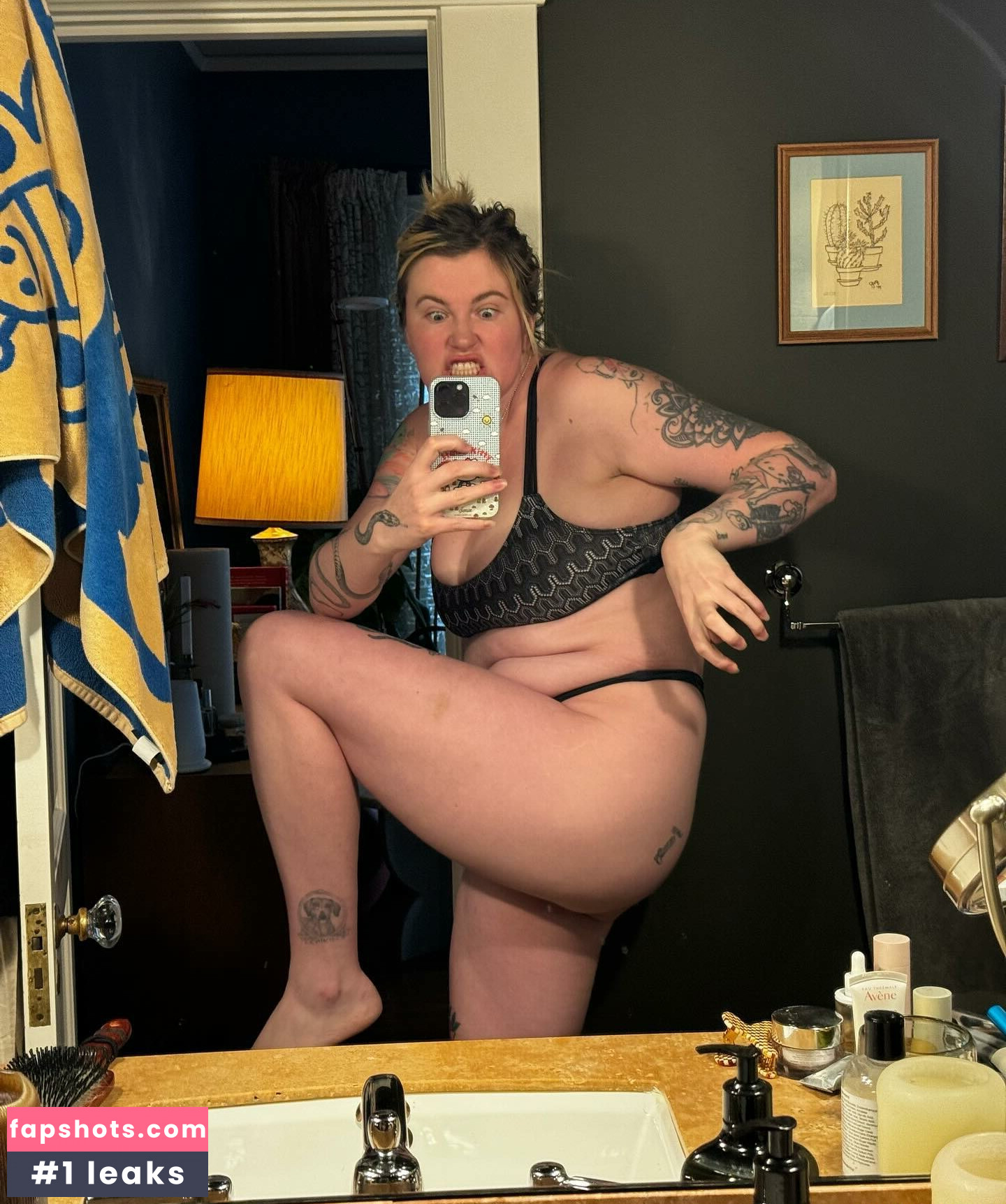 Ireland Baldwin gallery photo #109