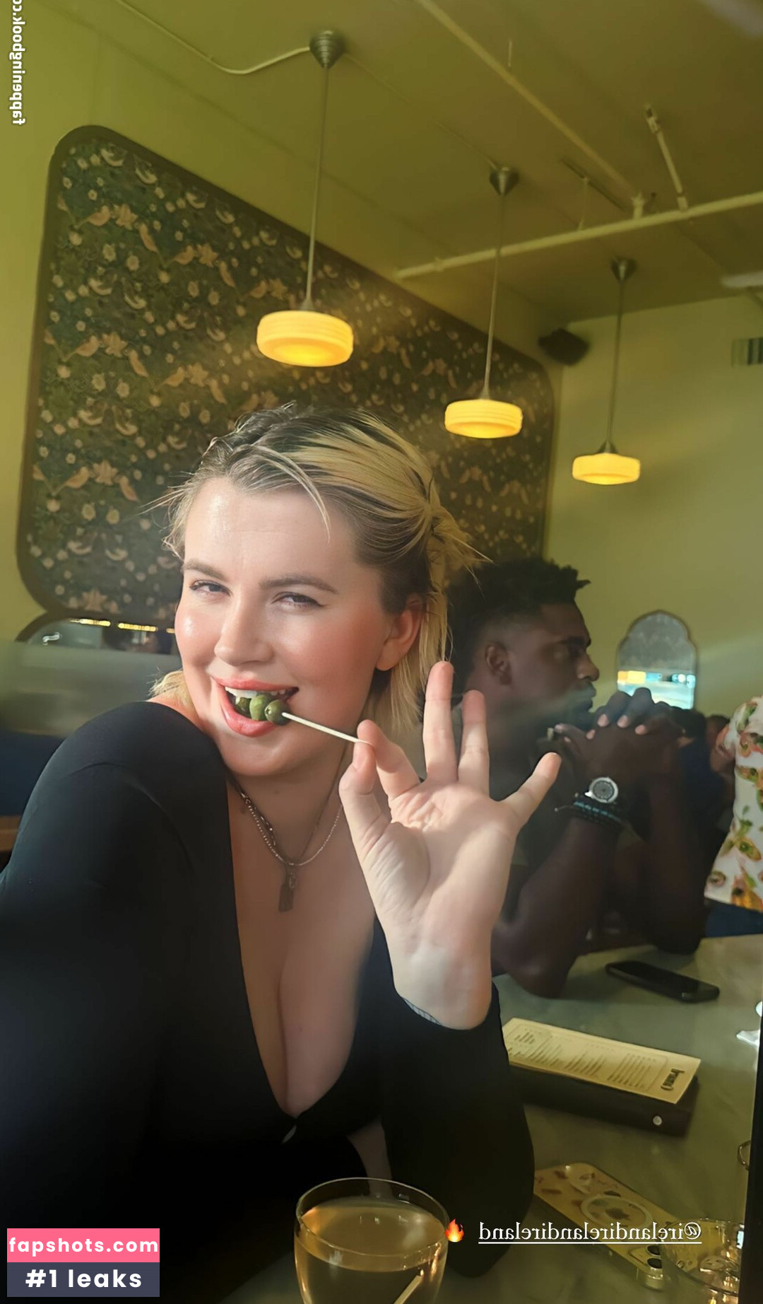 Ireland Baldwin gallery photo #115