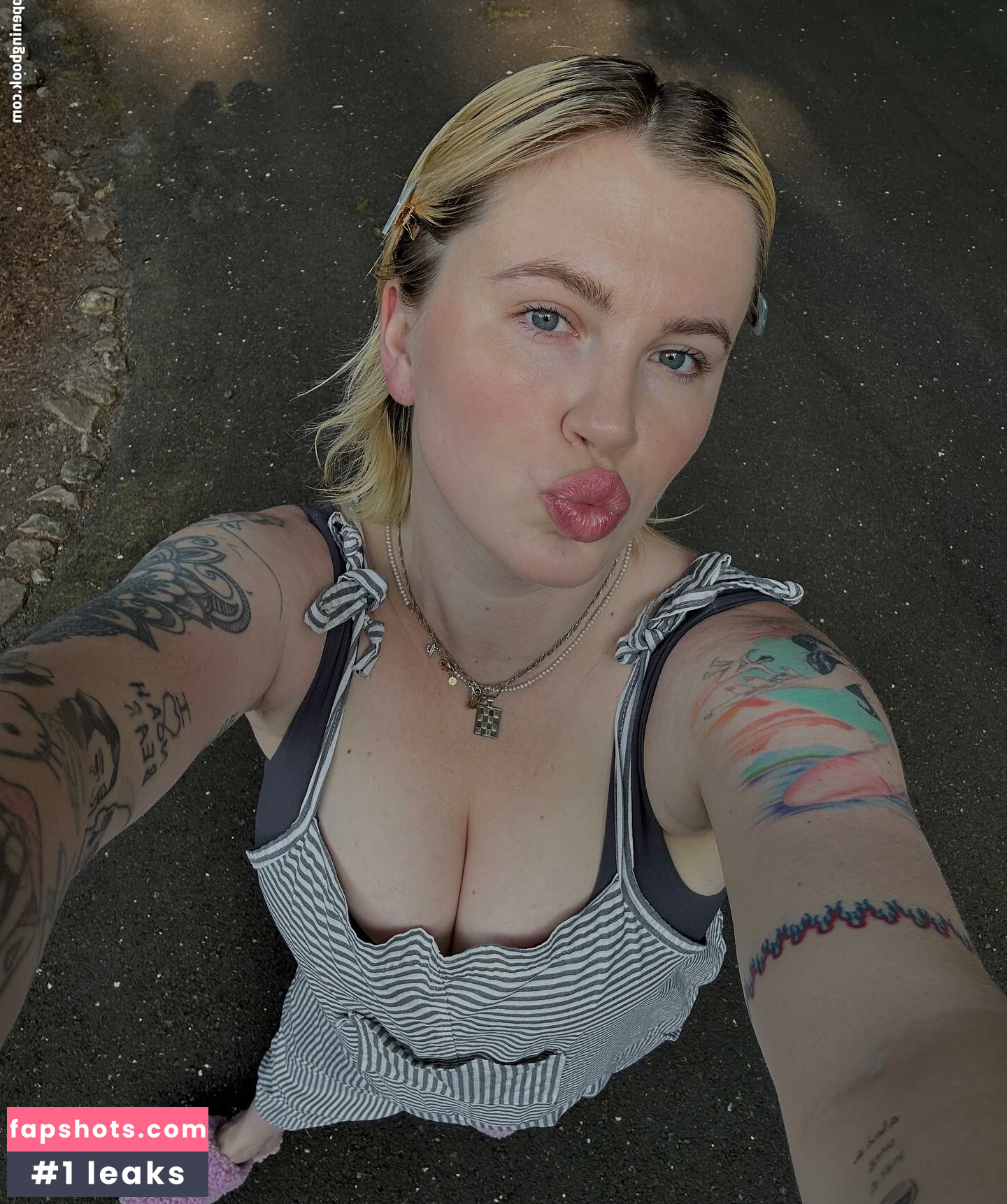 Ireland Baldwin gallery photo #117