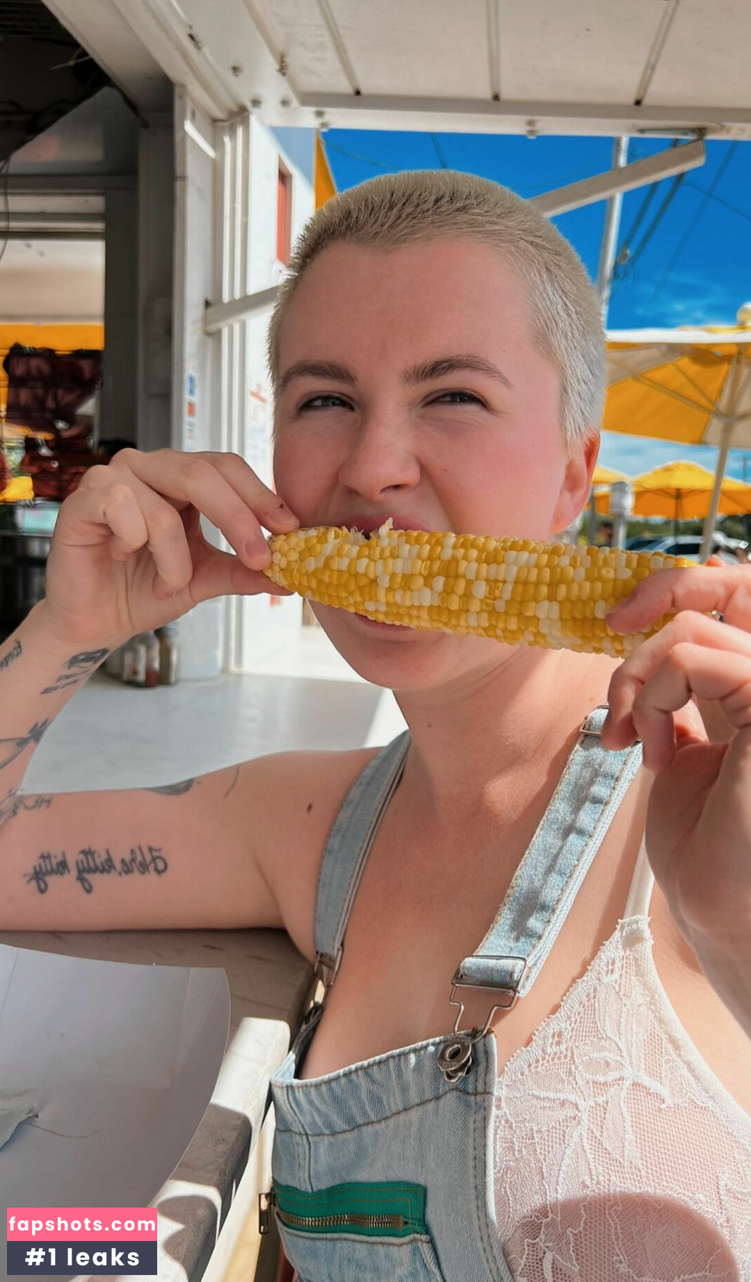 Ireland Baldwin gallery photo #135