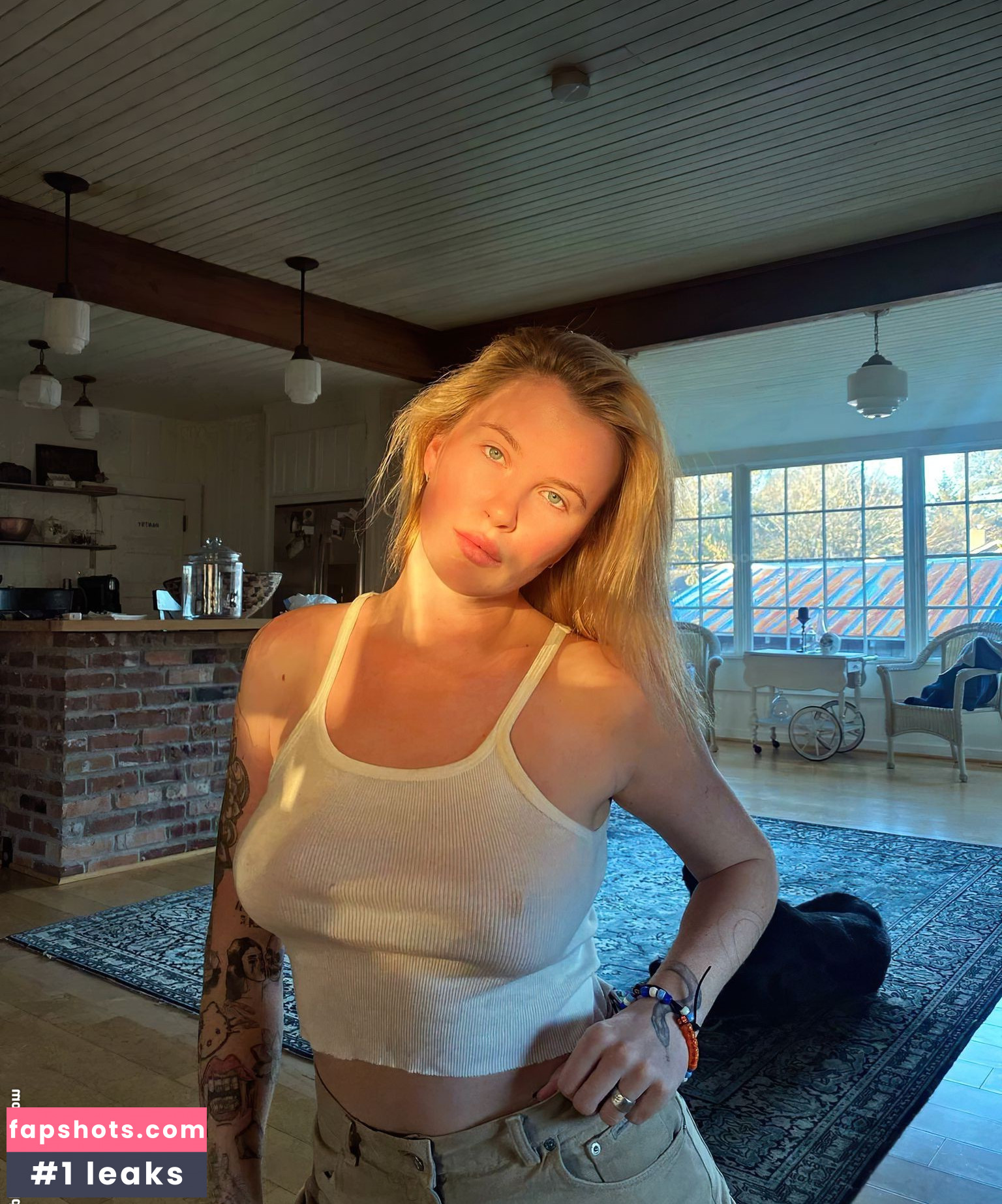 Ireland Baldwin gallery photo #287