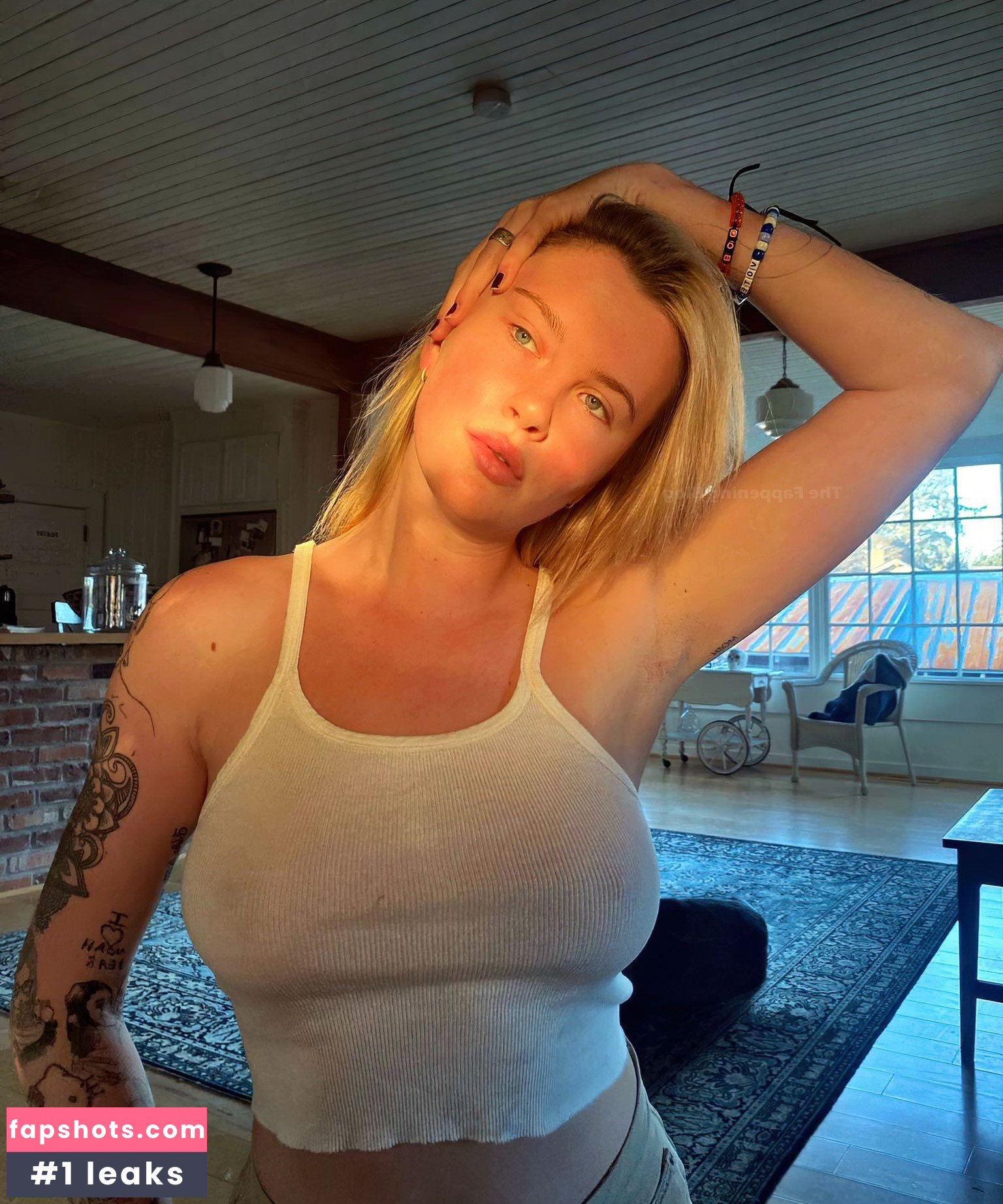 Ireland Baldwin gallery photo #288