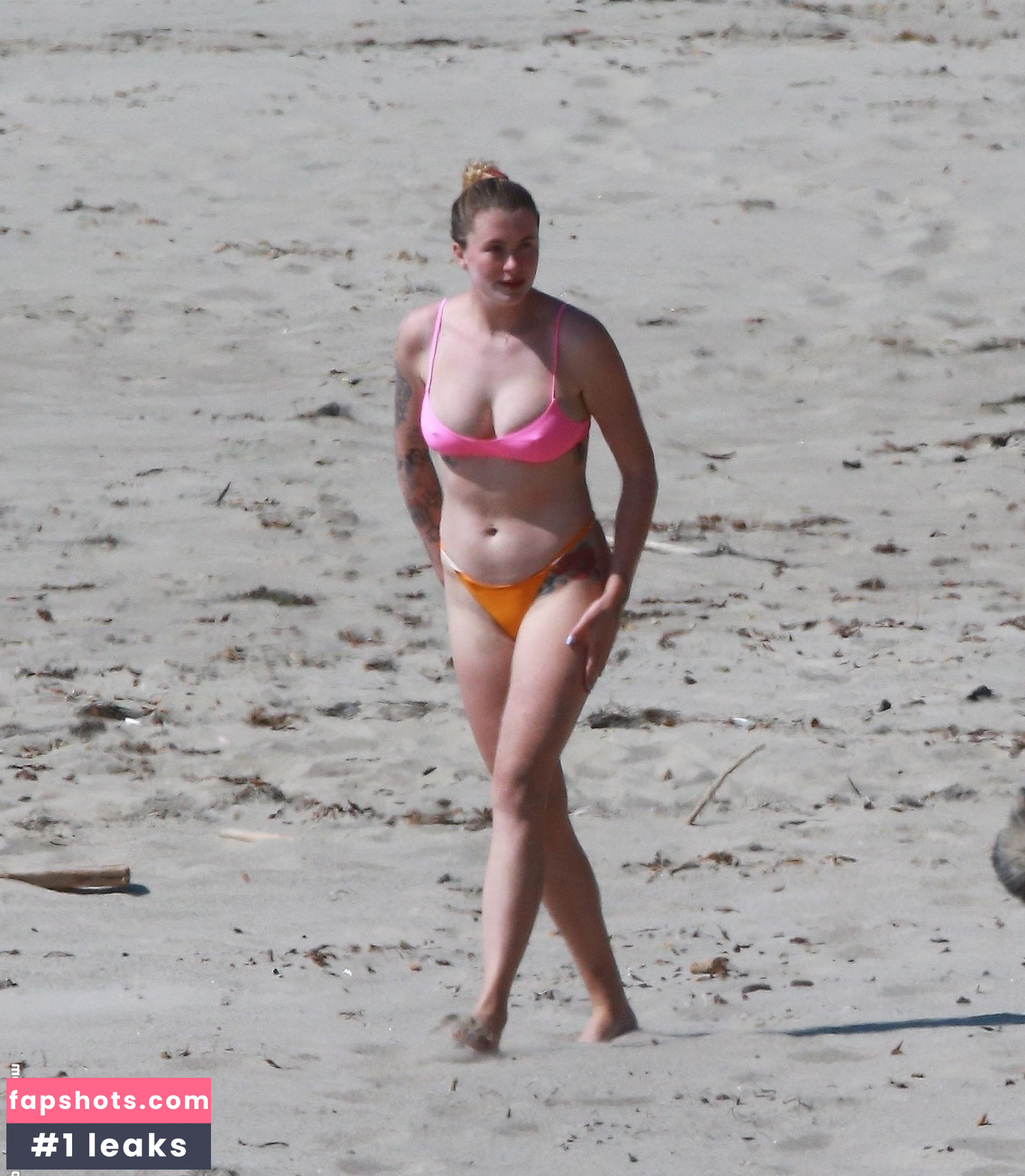 Ireland Baldwin gallery photo #306