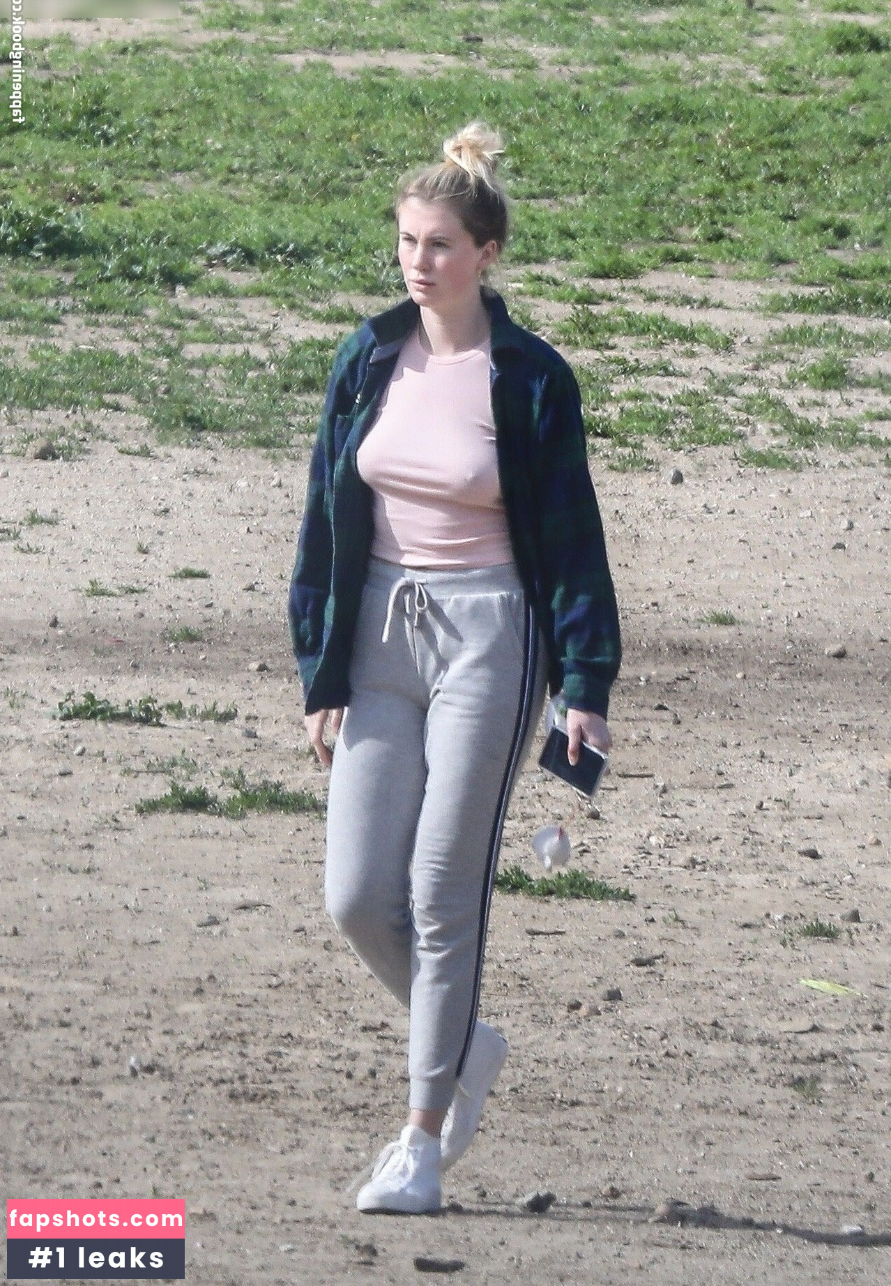 Ireland Baldwin gallery photo #32