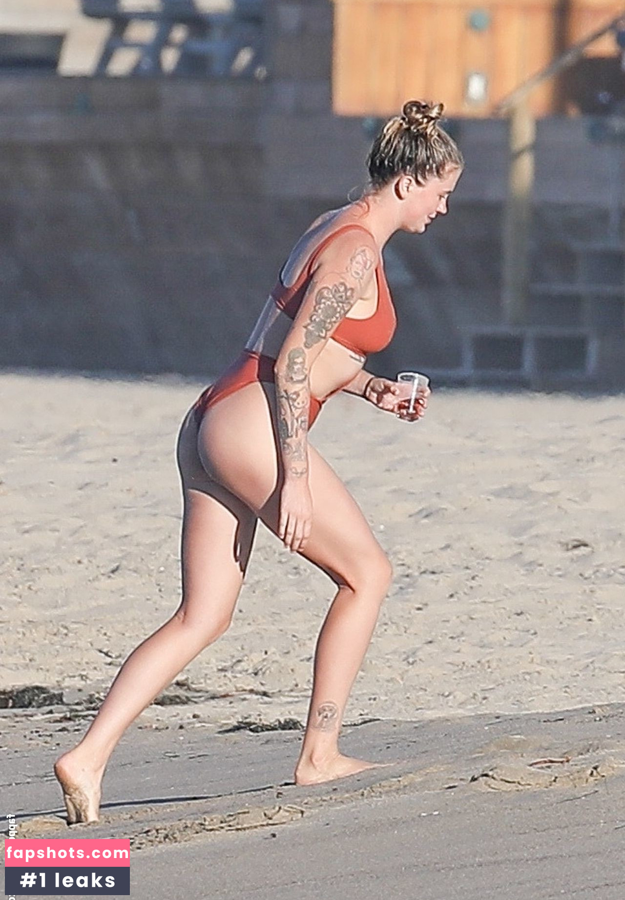 Ireland Baldwin gallery photo #371