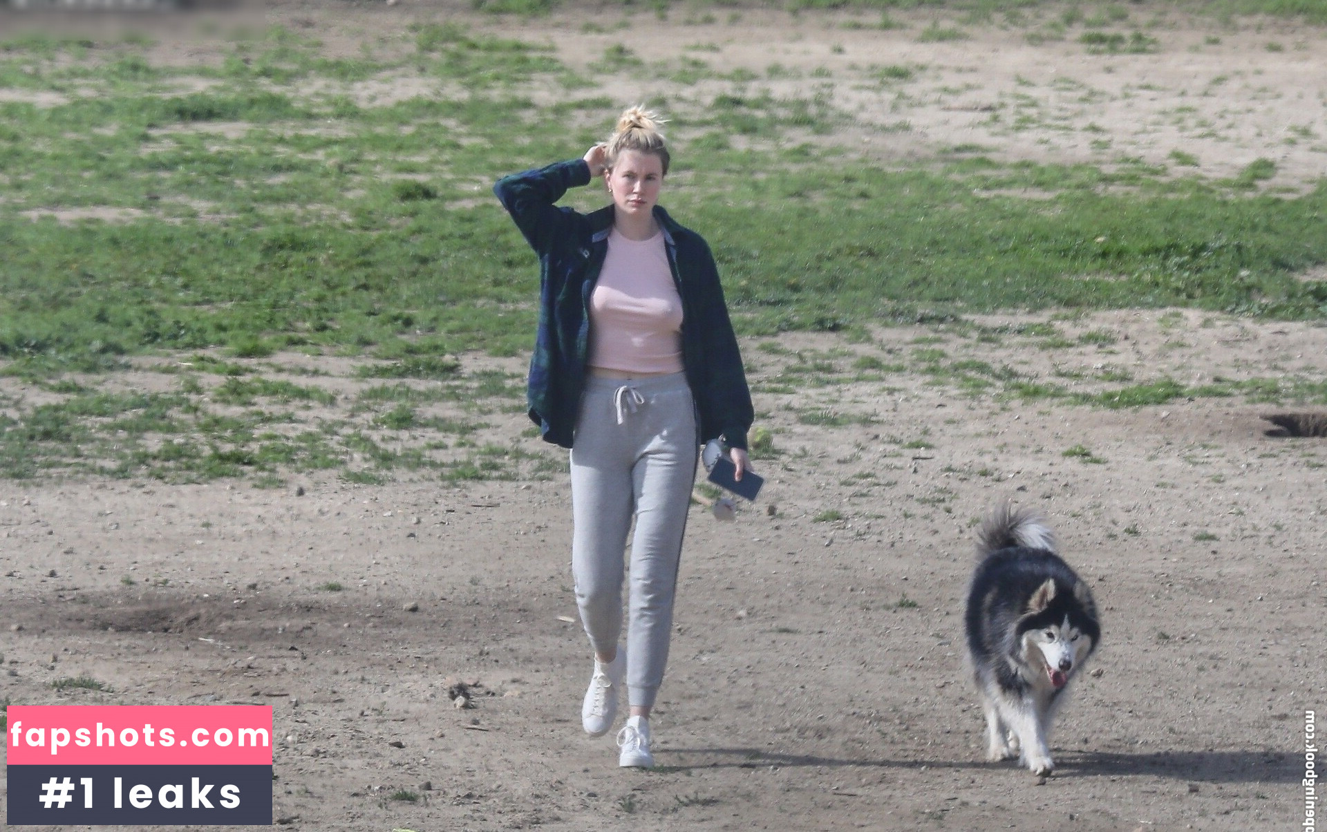 Ireland Baldwin gallery photo #39