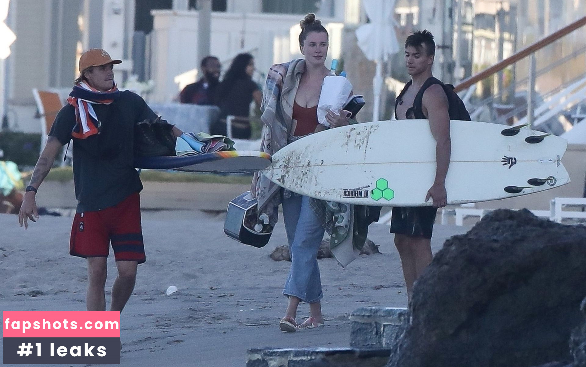 Ireland Baldwin gallery photo #382