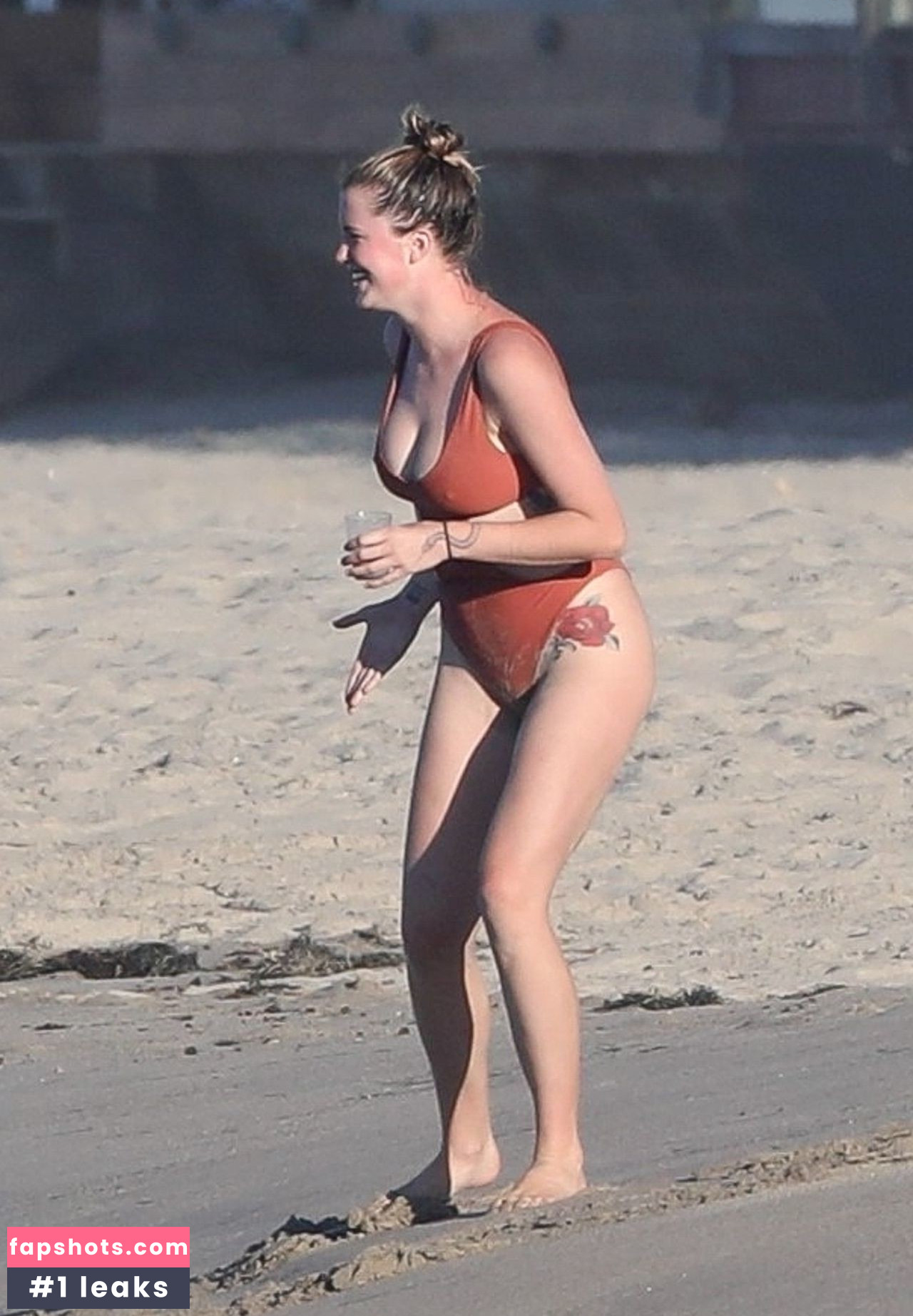 Ireland Baldwin gallery photo #387