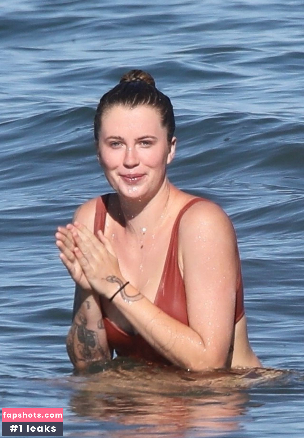 Ireland Baldwin gallery photo #397