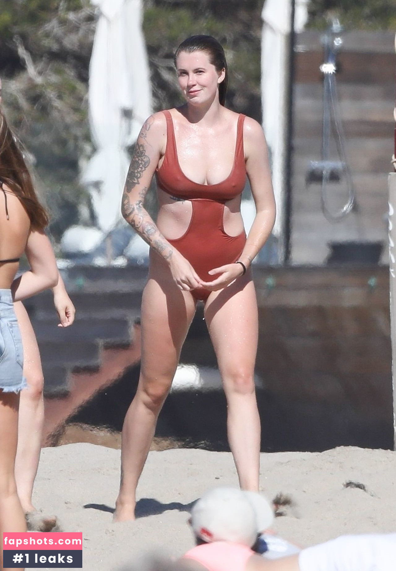 Ireland Baldwin gallery photo #405