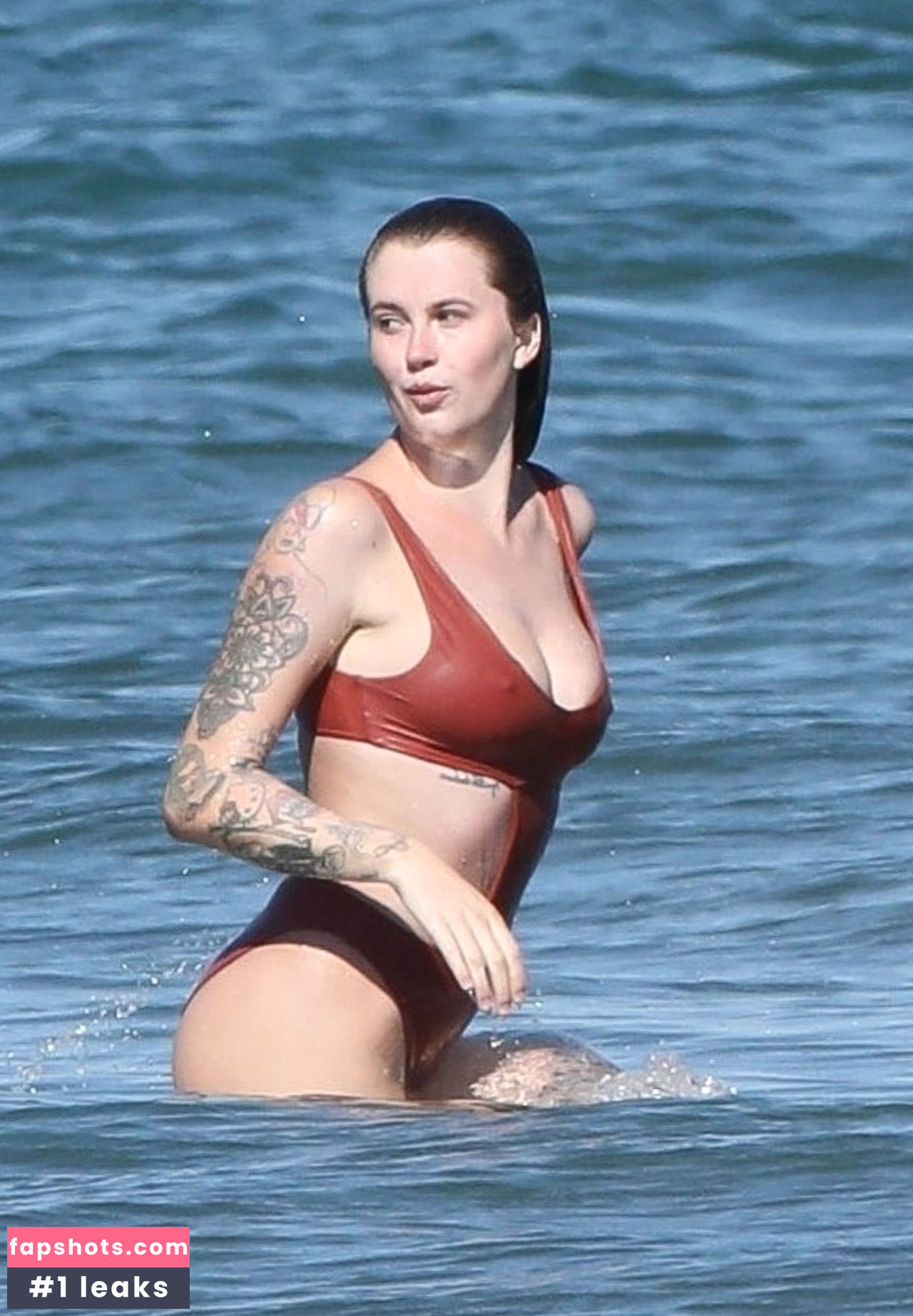 Ireland Baldwin gallery photo #408