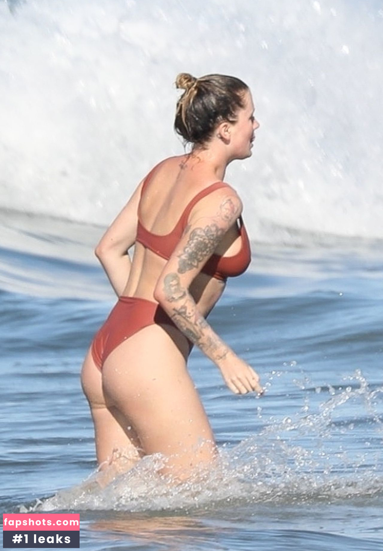 Ireland Baldwin gallery photo #409