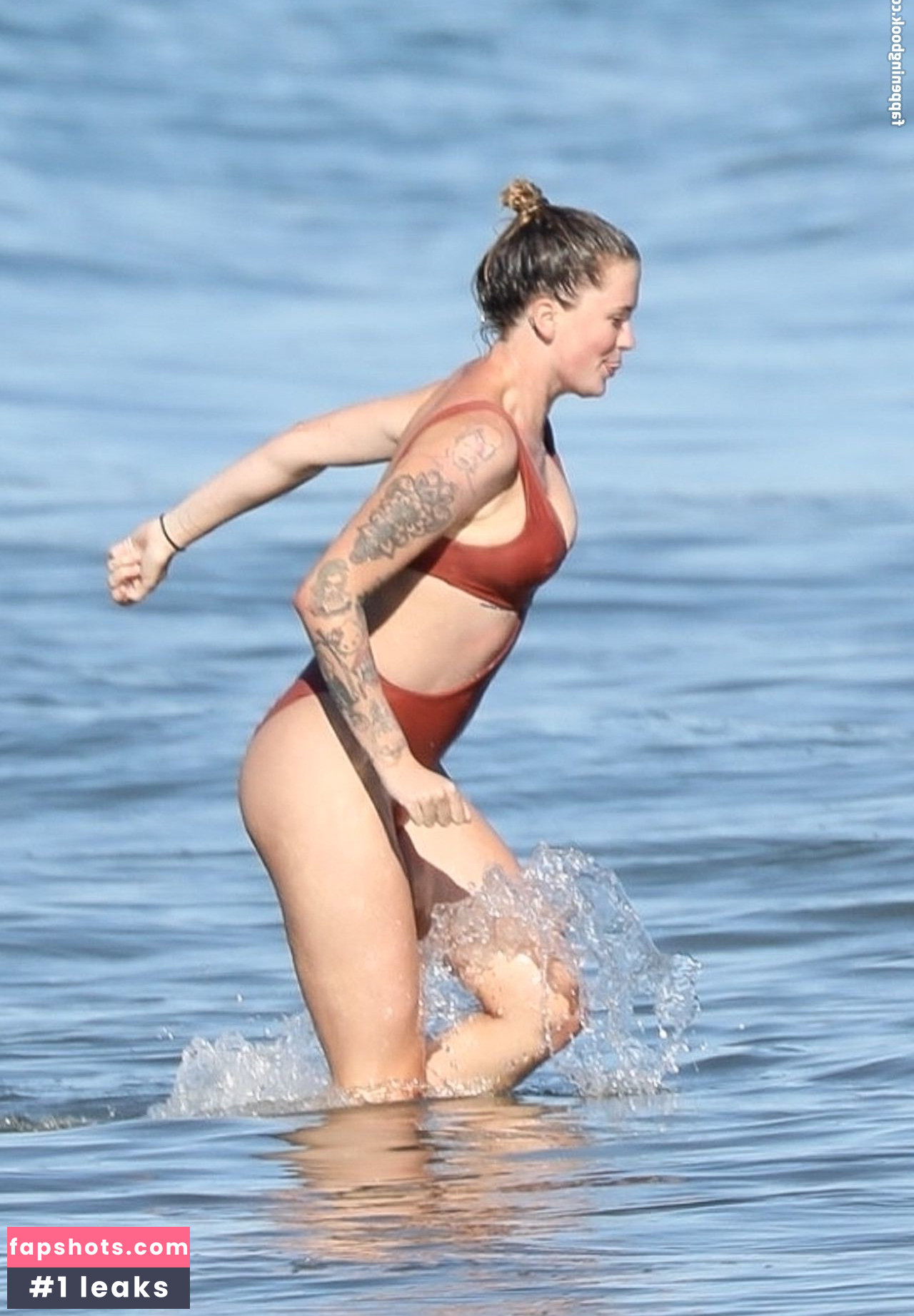 Ireland Baldwin gallery photo #410