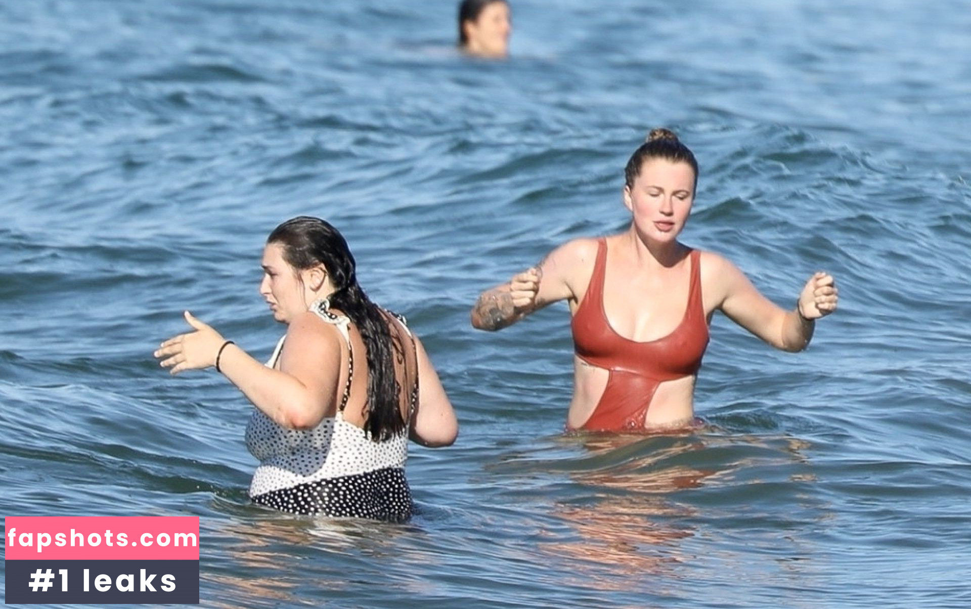 Ireland Baldwin gallery photo #412