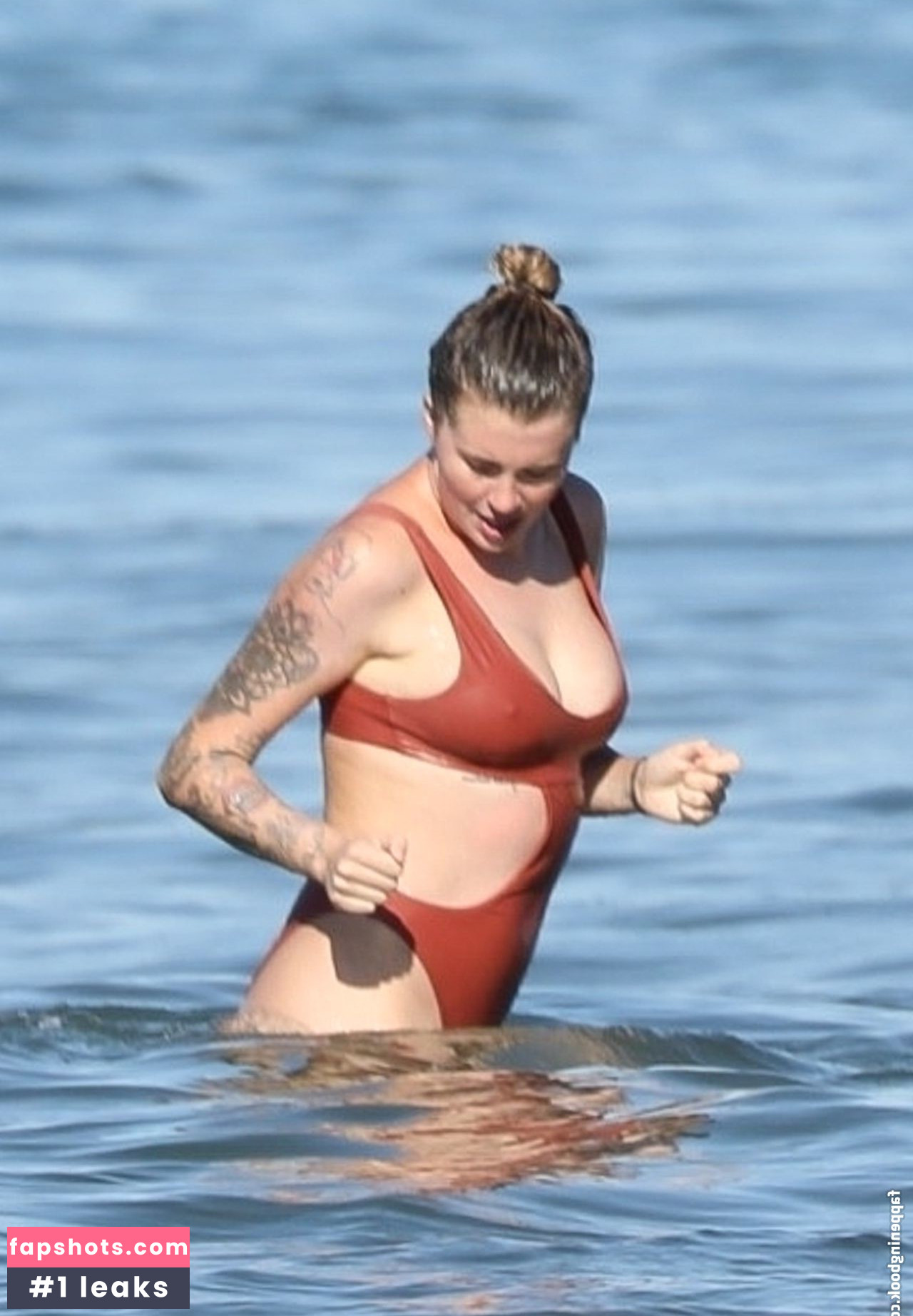 Ireland Baldwin gallery photo #413
