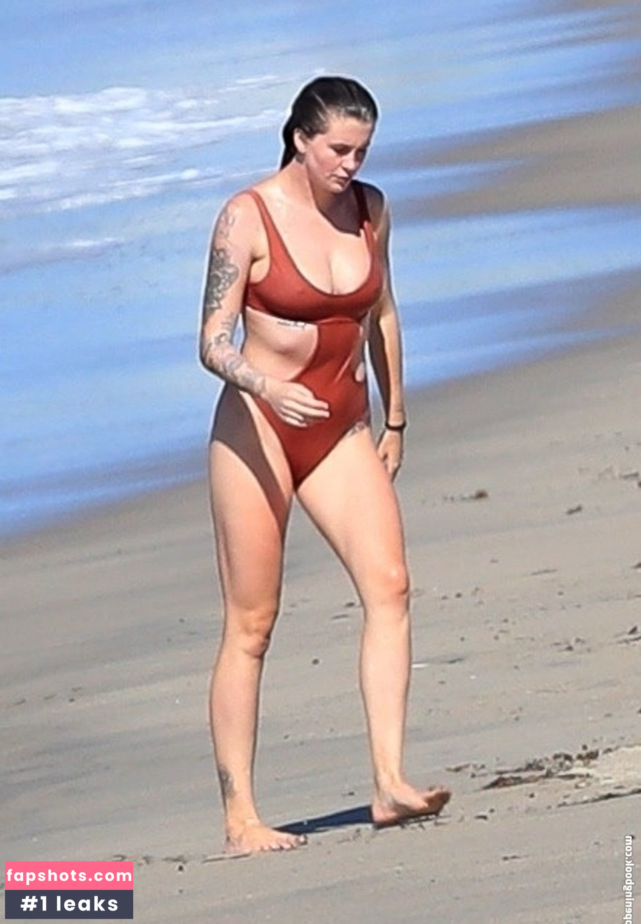 Ireland Baldwin gallery photo #436