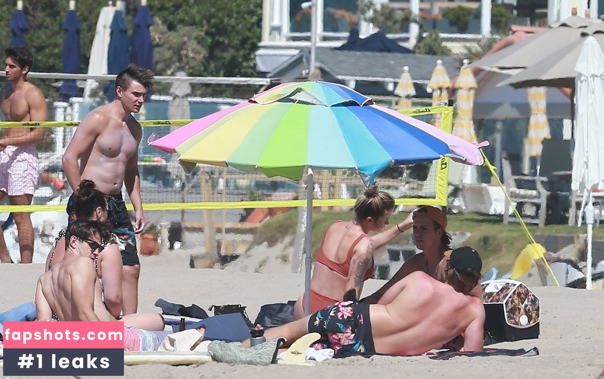 Ireland Baldwin gallery photo #441