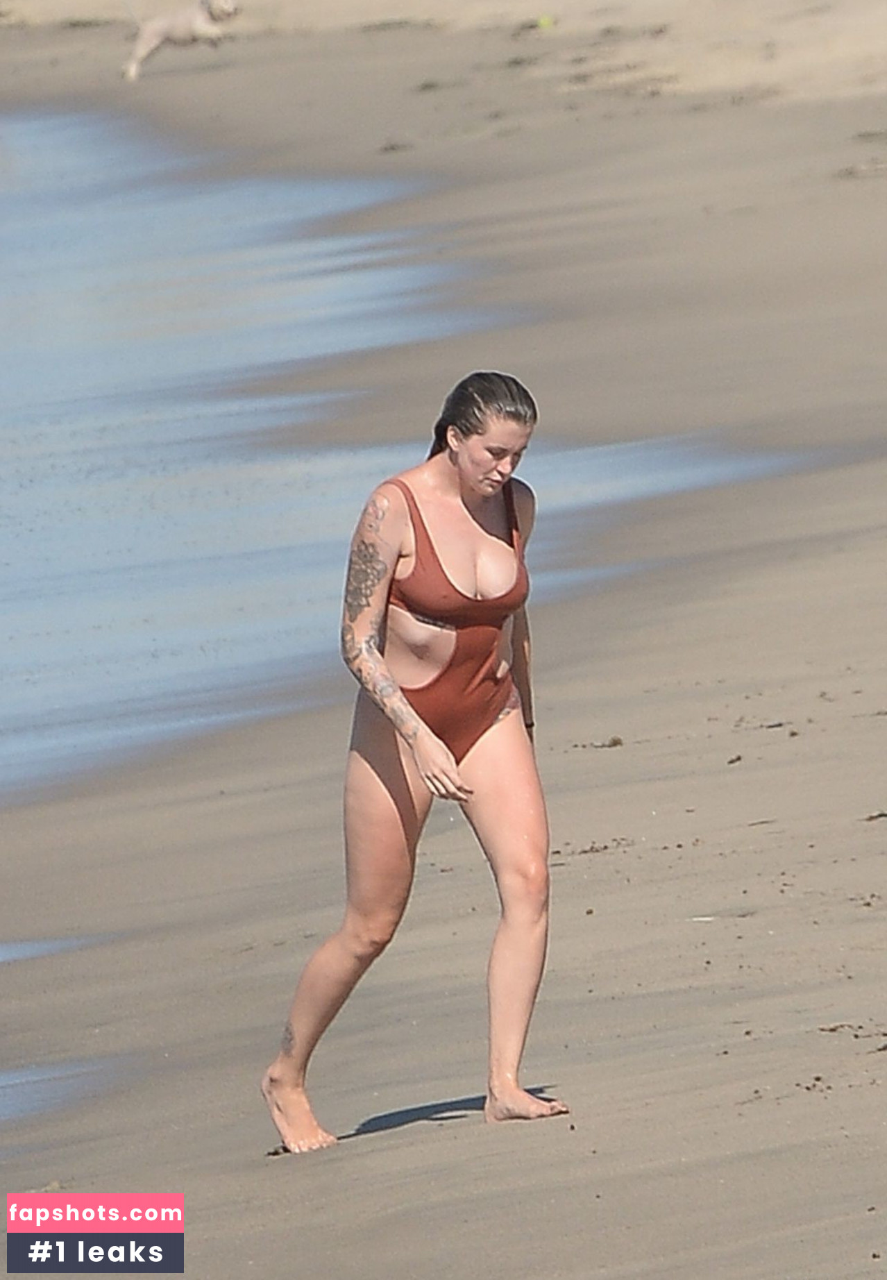Ireland Baldwin gallery photo #450