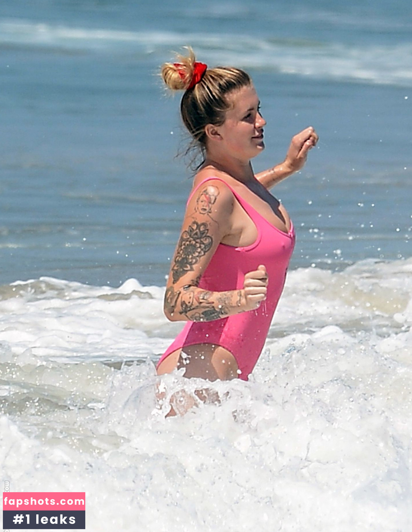 Ireland Baldwin gallery photo #487