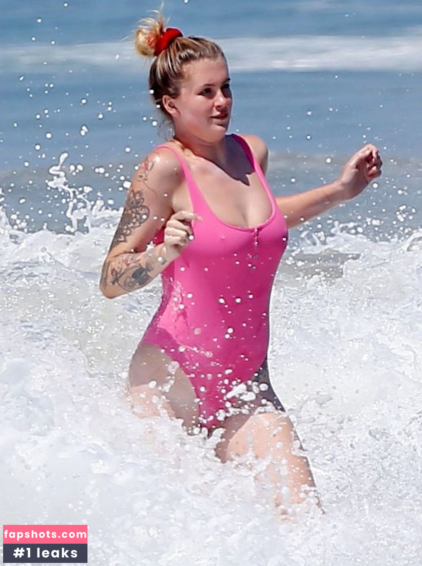 Ireland Baldwin gallery photo #498