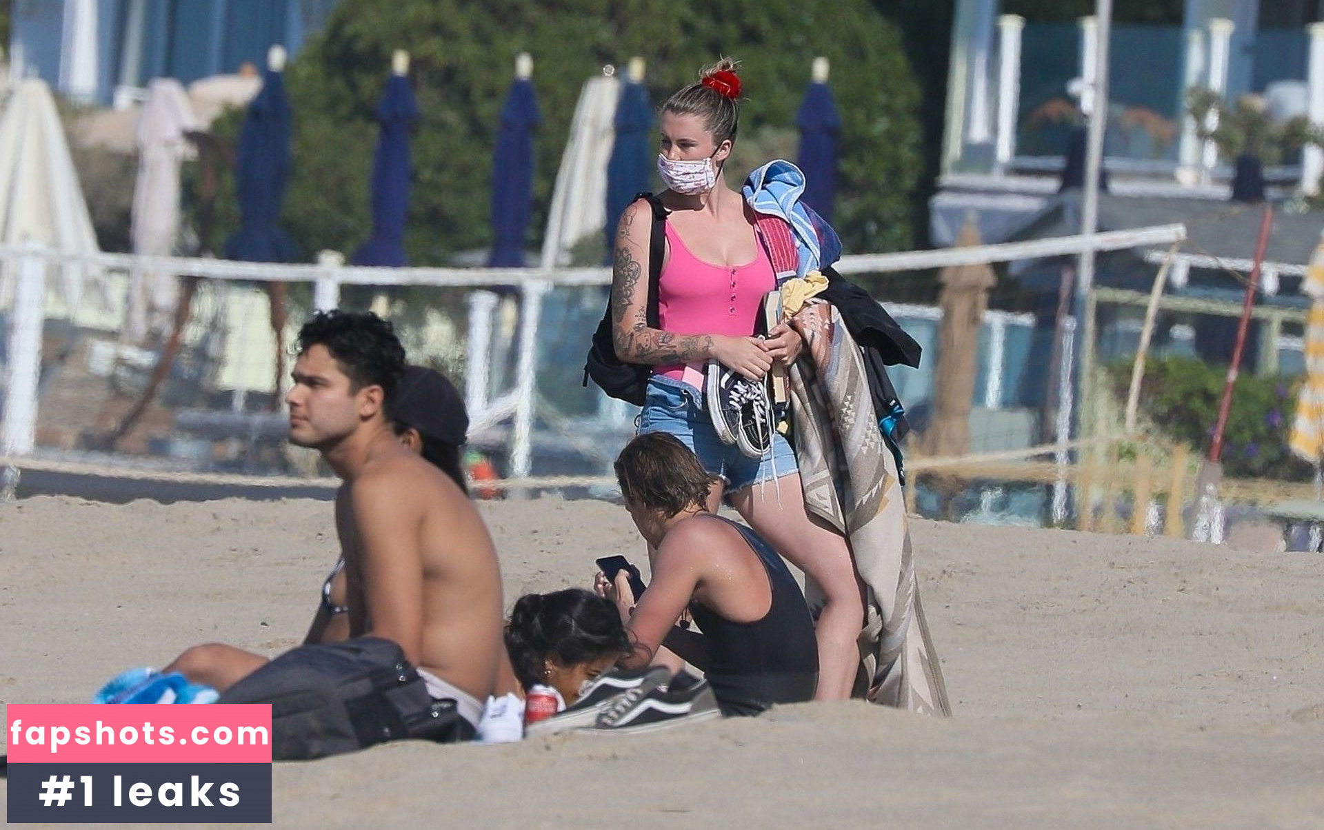 Ireland Baldwin gallery photo #503