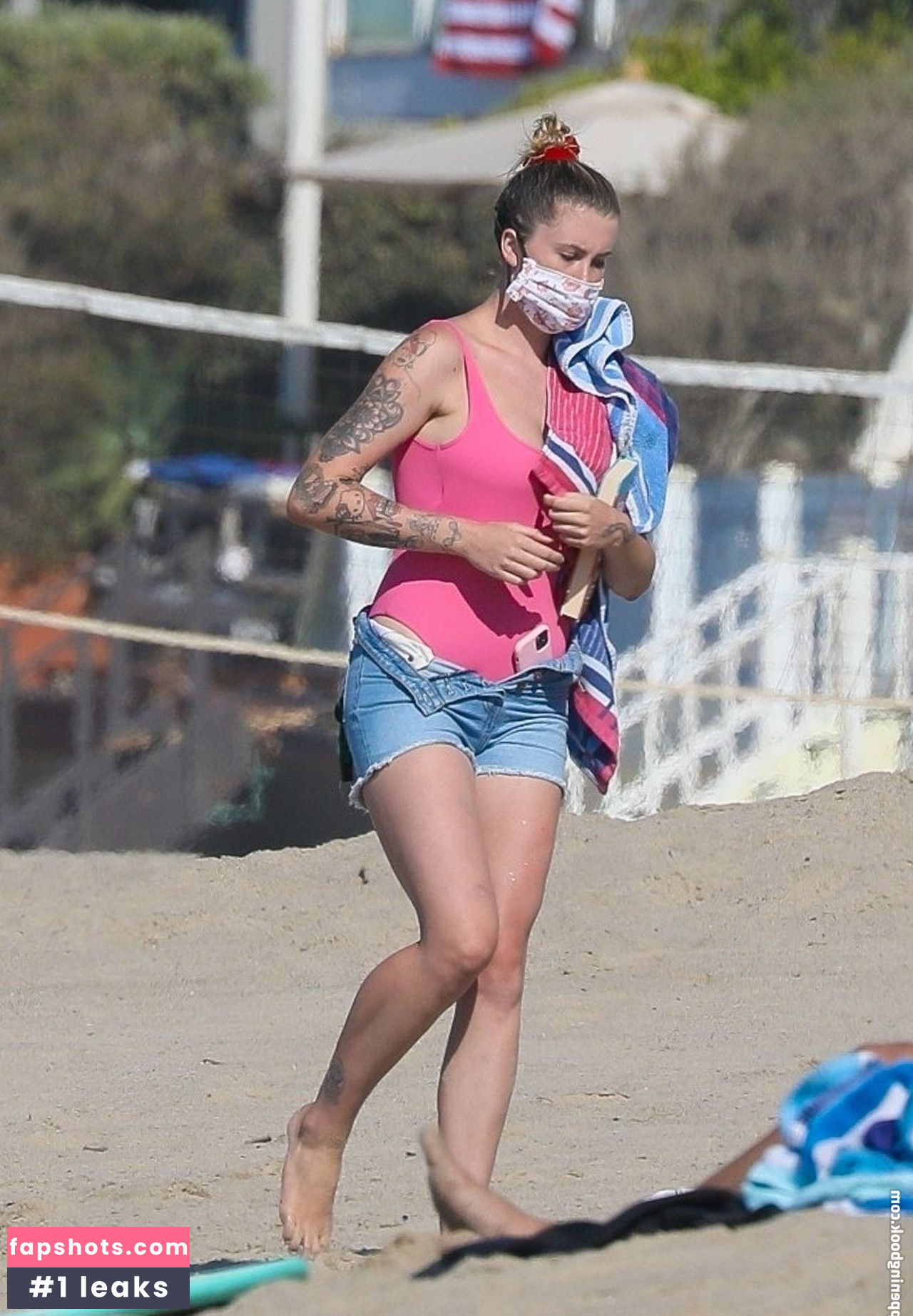 Ireland Baldwin gallery photo #510