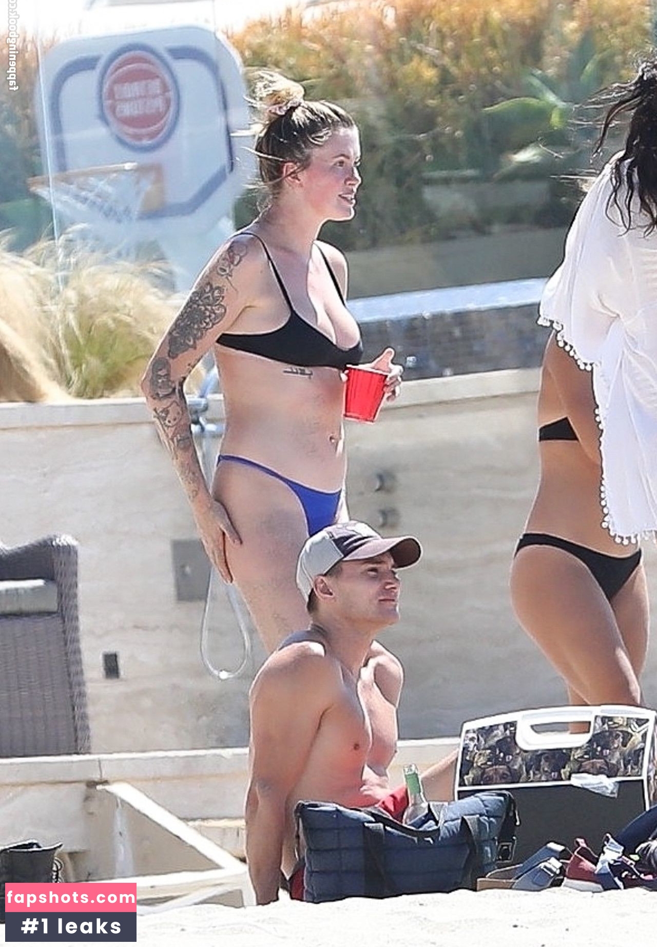 Ireland Baldwin gallery photo #528