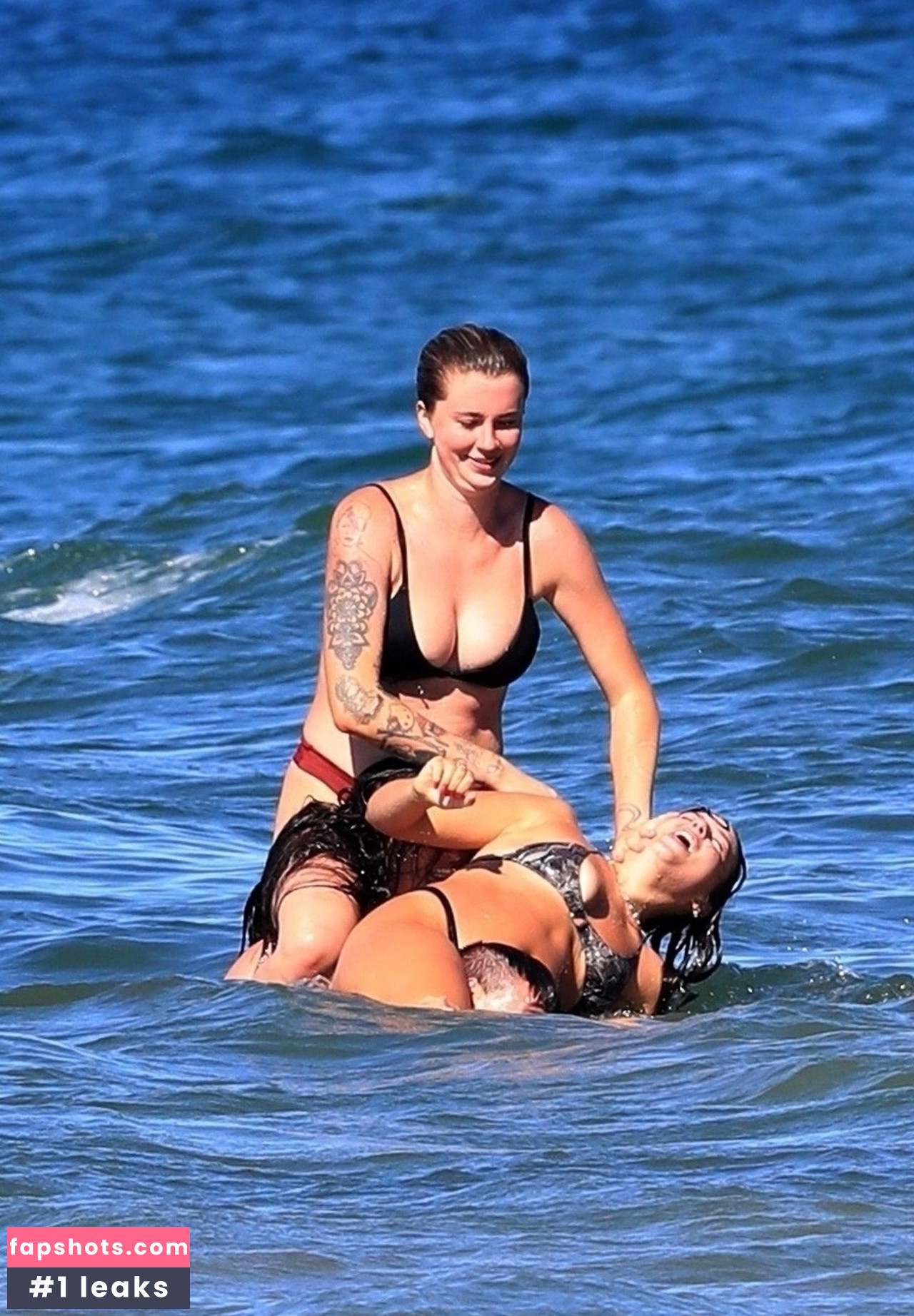 Ireland Baldwin gallery photo #550