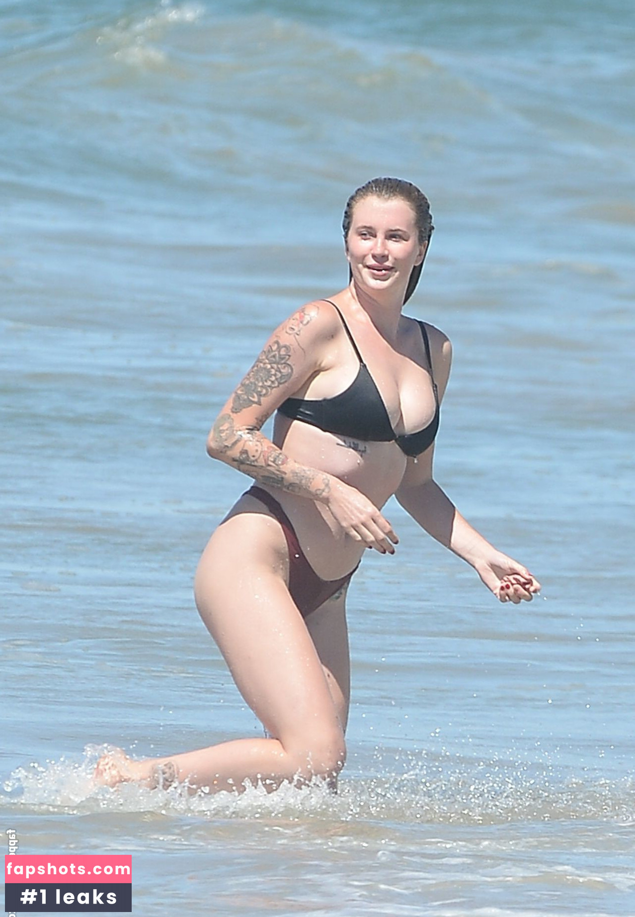 Ireland Baldwin gallery photo #578