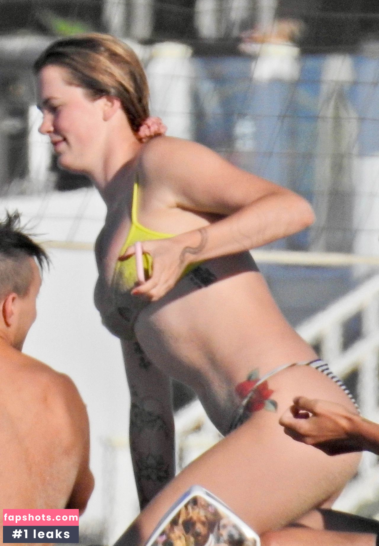 Ireland Baldwin gallery photo #609
