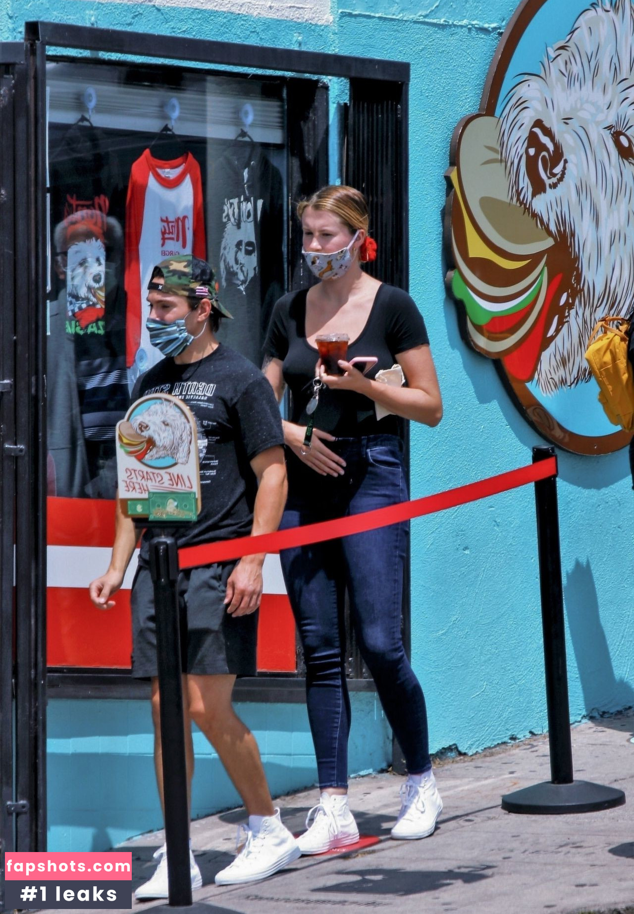 Ireland Baldwin gallery photo #639