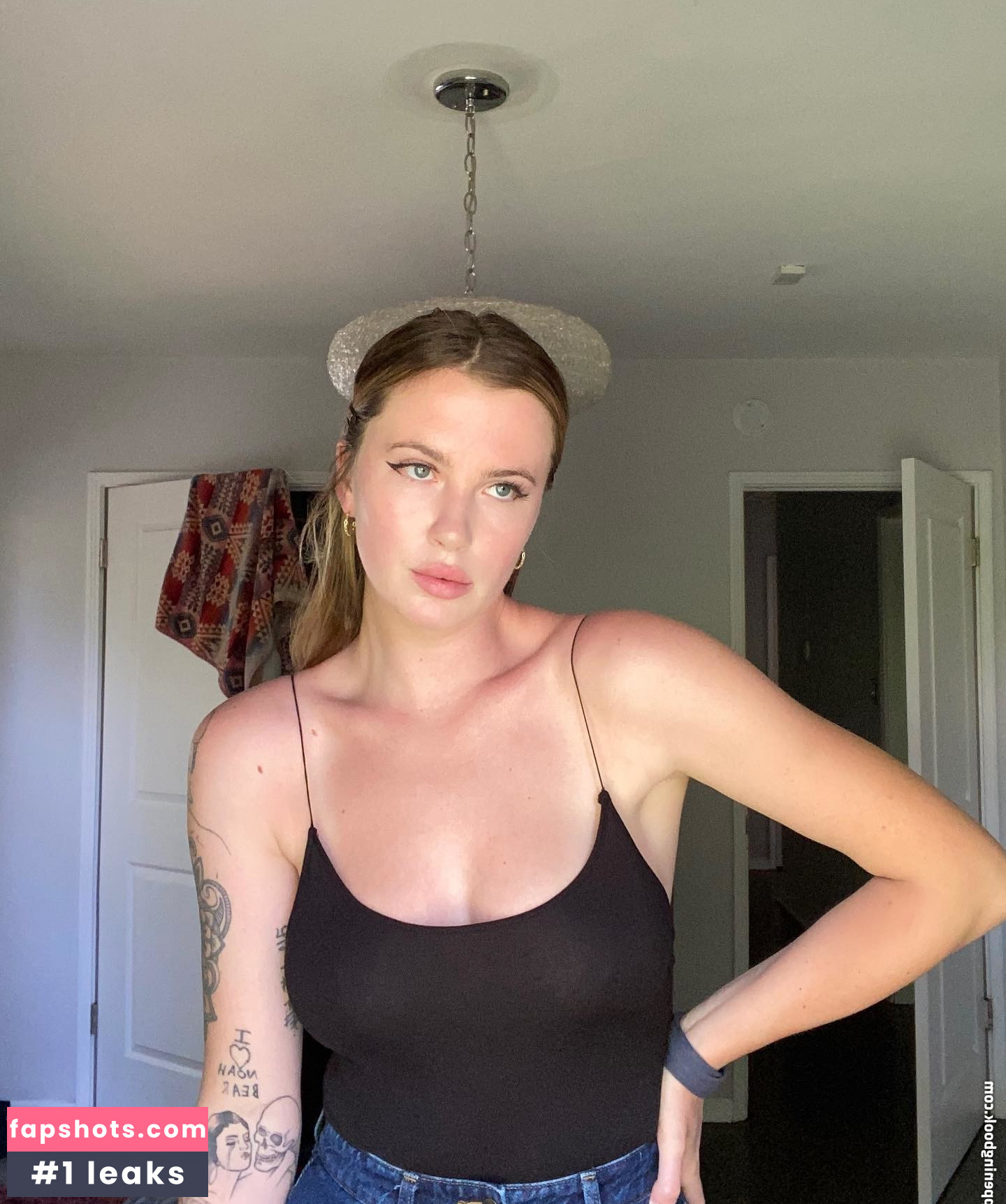 Ireland Baldwin gallery photo #648