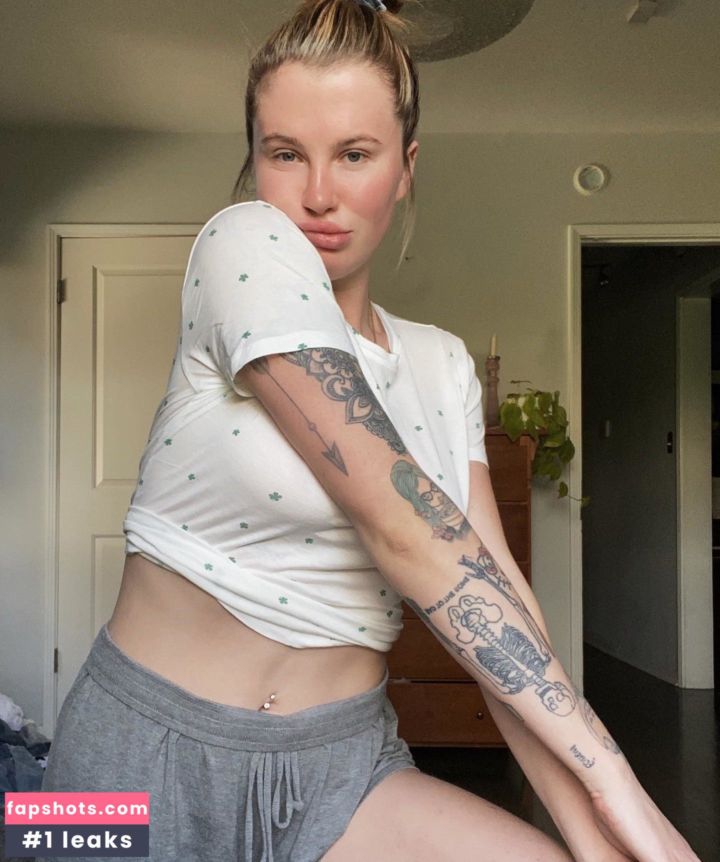 Ireland Baldwin gallery photo #665