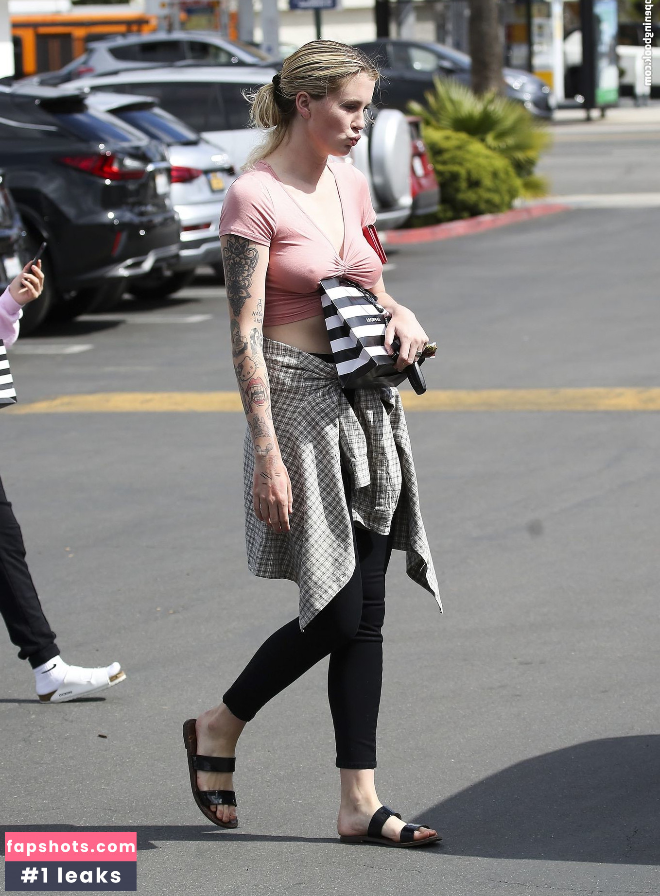 Ireland Baldwin gallery photo #679
