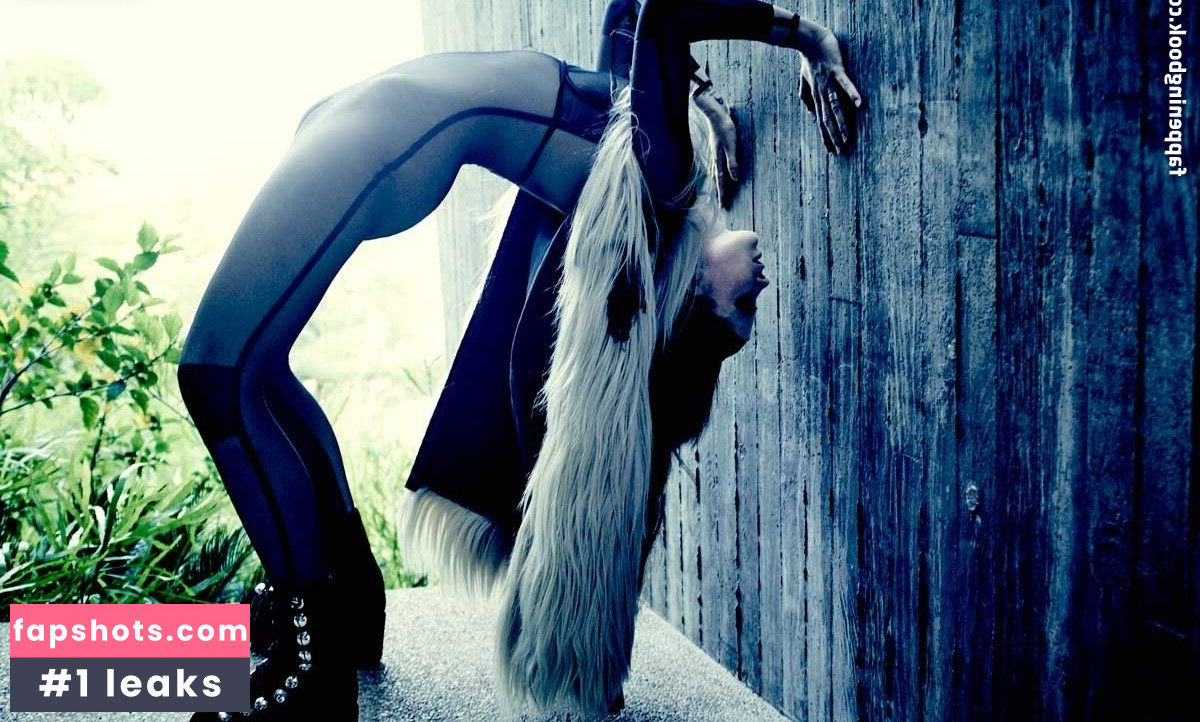 Ireland Baldwin gallery photo #69