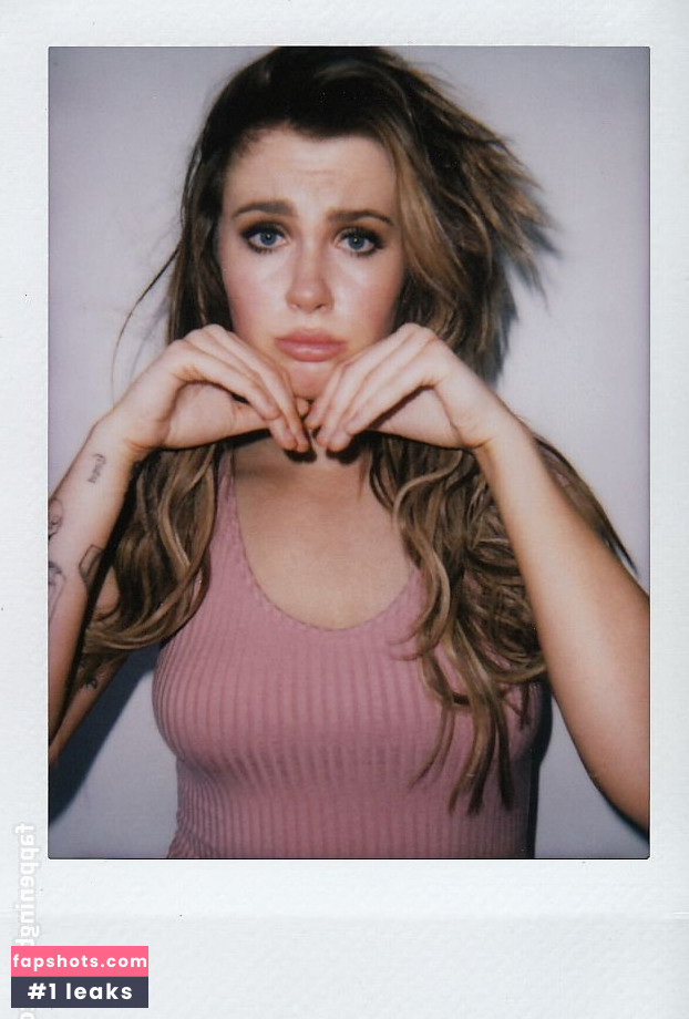 Ireland Baldwin gallery photo #703