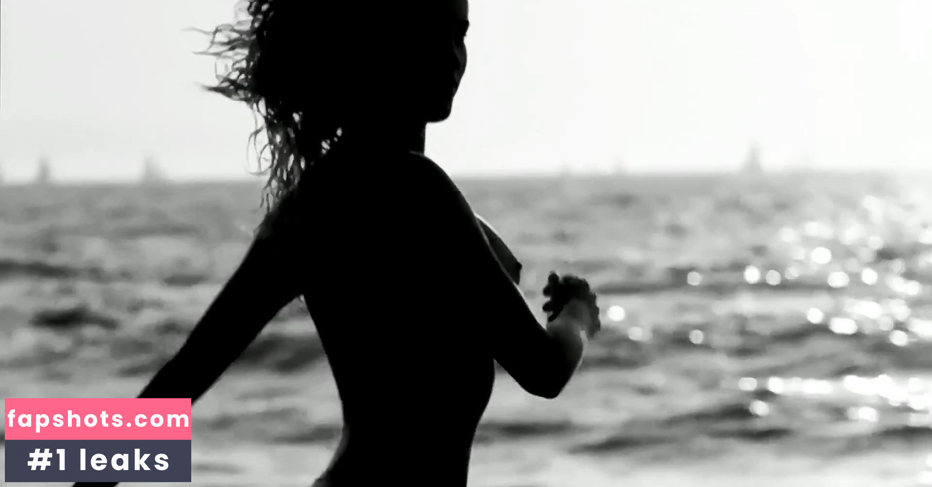 Ireland Baldwin gallery photo #730