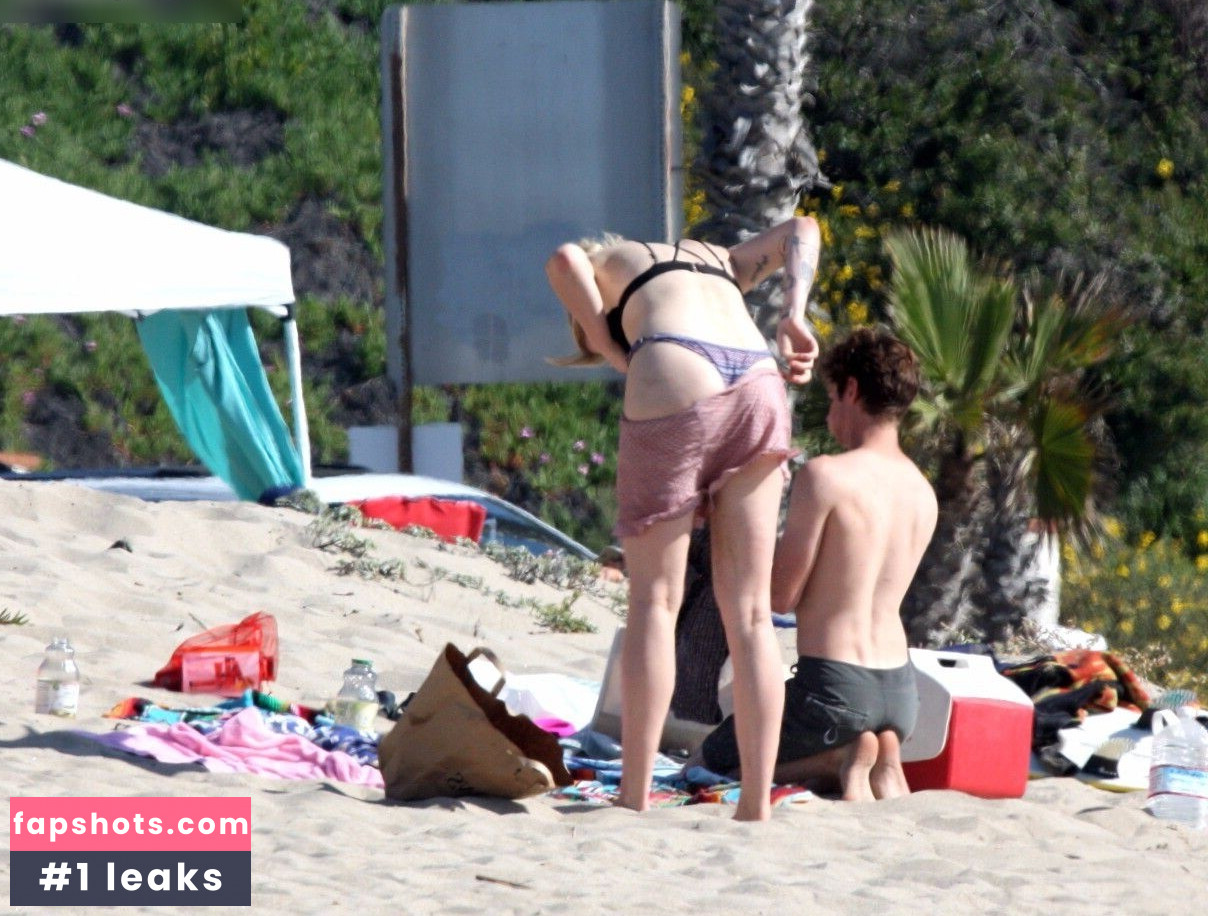 Ireland Baldwin gallery photo #76